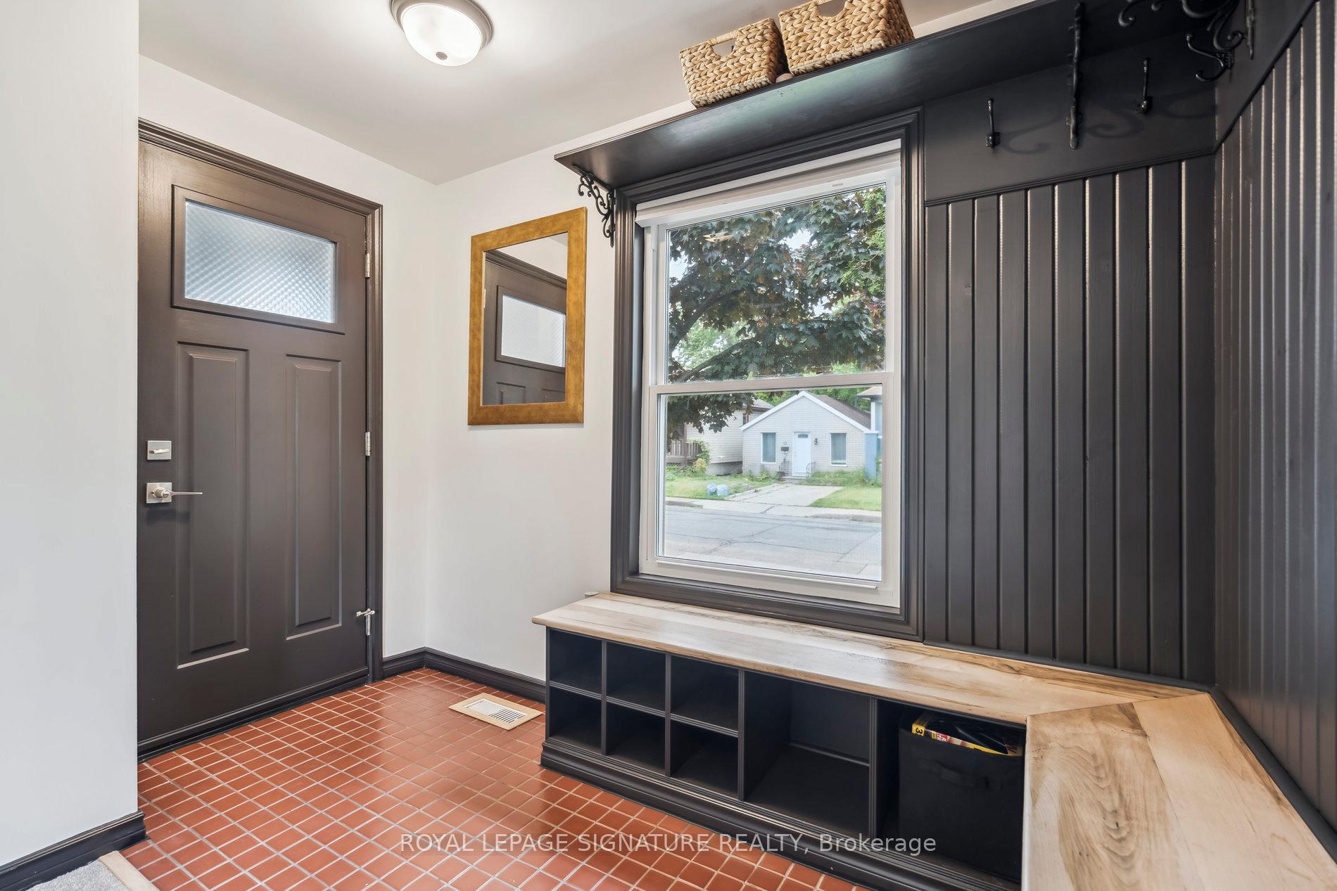 Photo 8 of 20 Robins Avenue, Hamilton, Crown Point — HOMEH