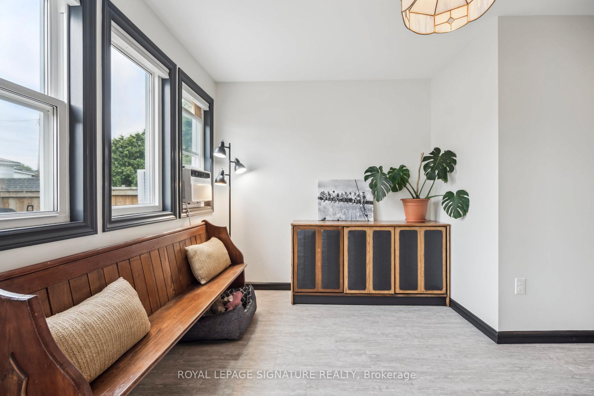 Photo 10 of 20 Robins Avenue, Hamilton, Crown Point — HOMEH