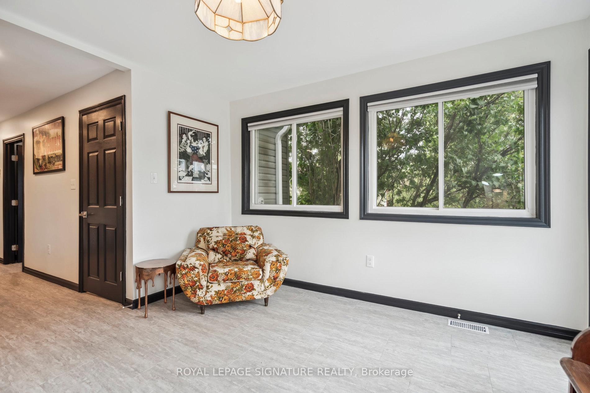 Photo 11 of 20 Robins Avenue, Hamilton, Crown Point — HOMEH
