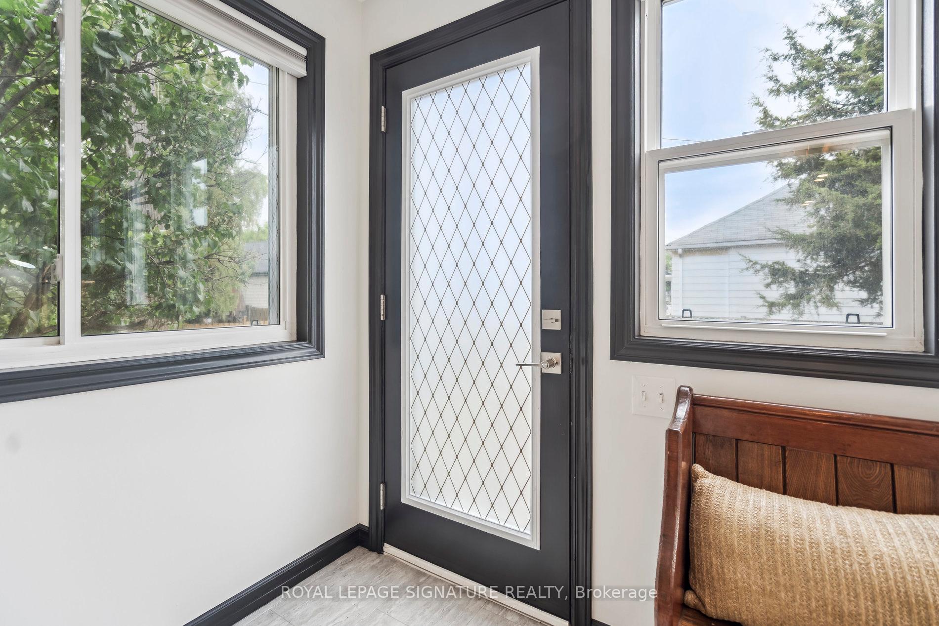 Photo 14 of 20 Robins Avenue, Hamilton, Crown Point — HOMEH