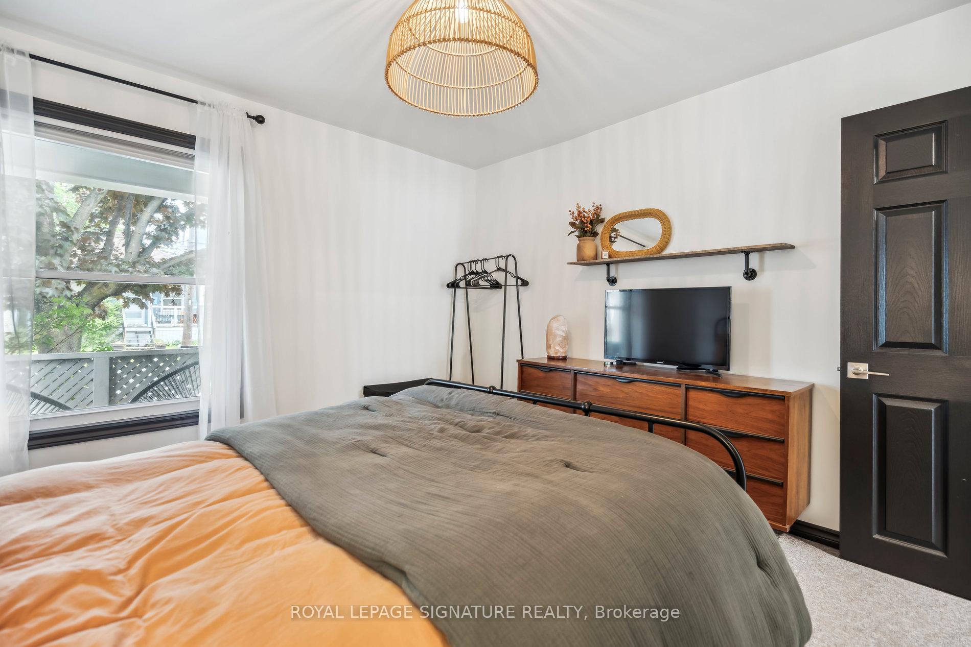 Photo 25 of 20 Robins Avenue, Hamilton, Crown Point — HOMEH