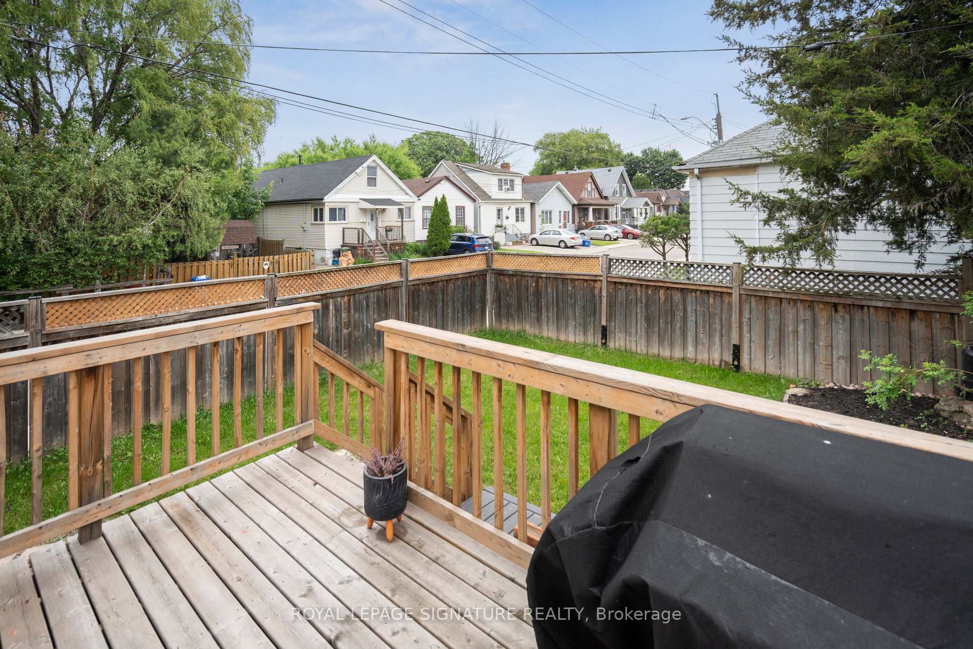 Photo 29 of 20 Robins Avenue, Hamilton, Crown Point — HOMEH