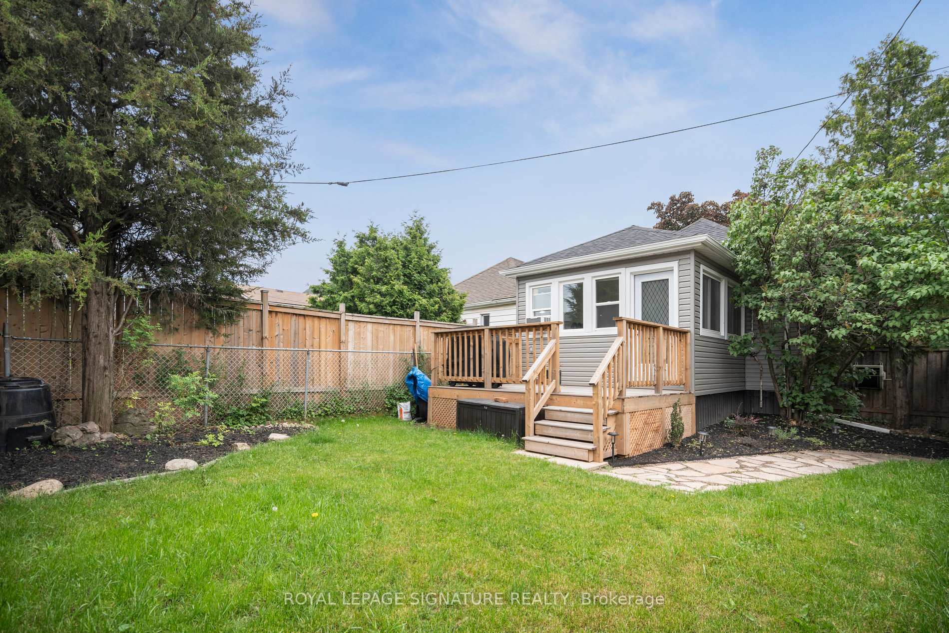 Photo 30 of 20 Robins Avenue, Hamilton, Crown Point — HOMEH