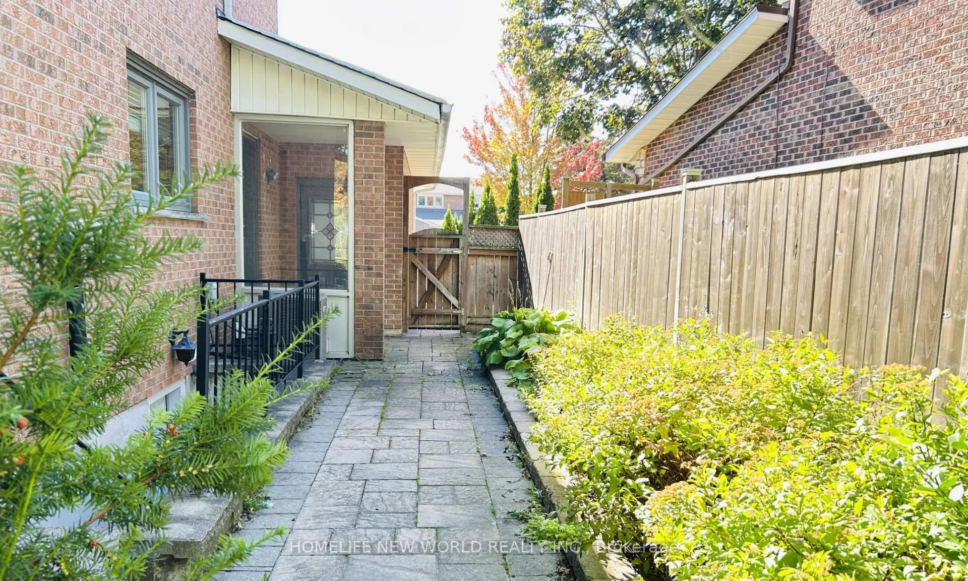 Photo 39 of 102 Willowbrook Road, Markham, Aileen-Willowbrook — HOMEH