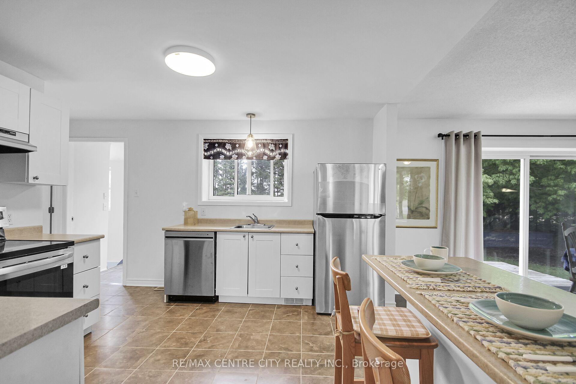 Photo 47 of 3000/2980 Roger Stevens Drive, Ottawa, Rideau Twp S of Reg Rd 6 W of Mccordick Rd. — HOMEH