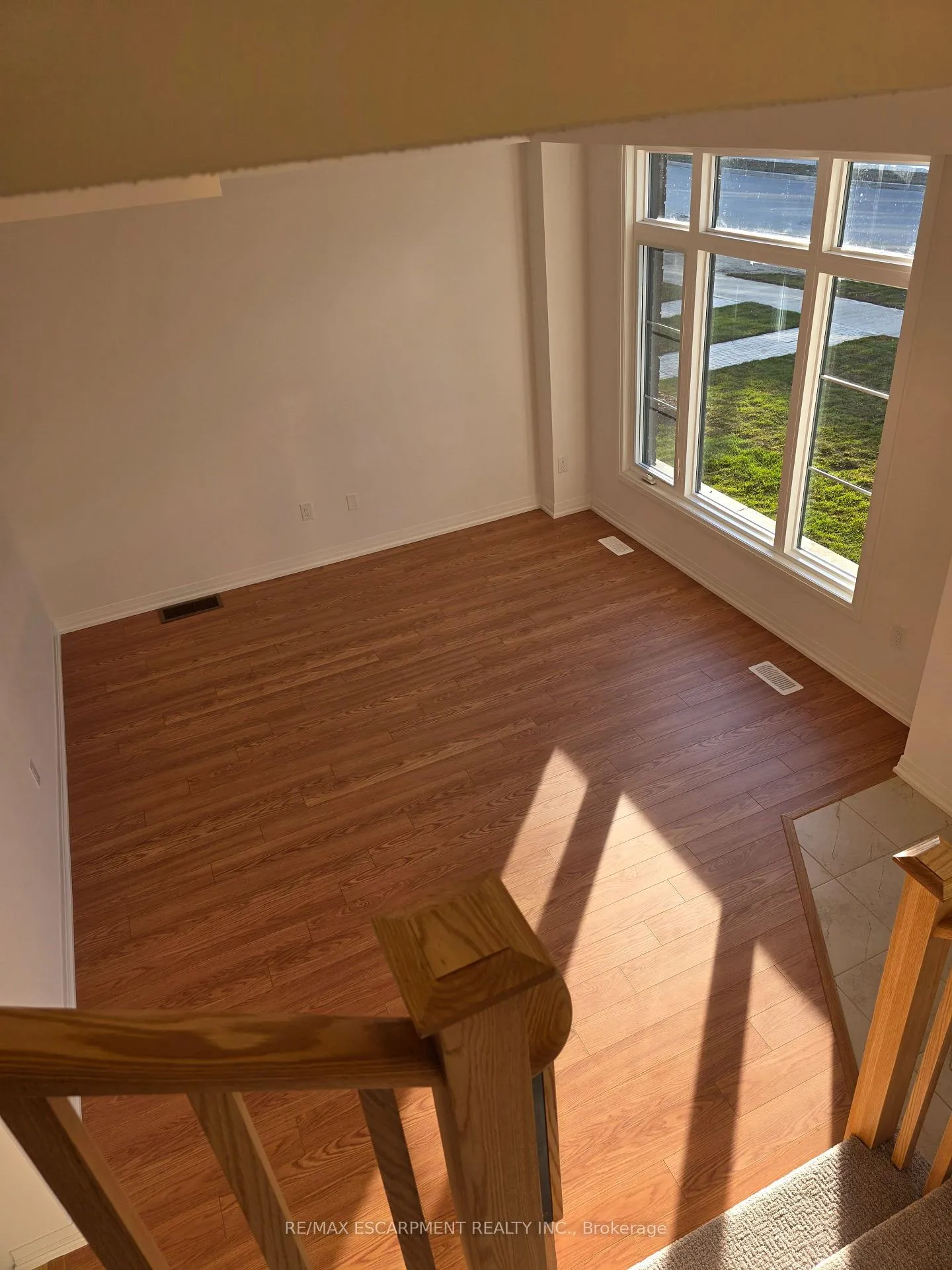 Photo 12 of 484 Provident Way, Hamilton, Mount Hope — HOMEH
