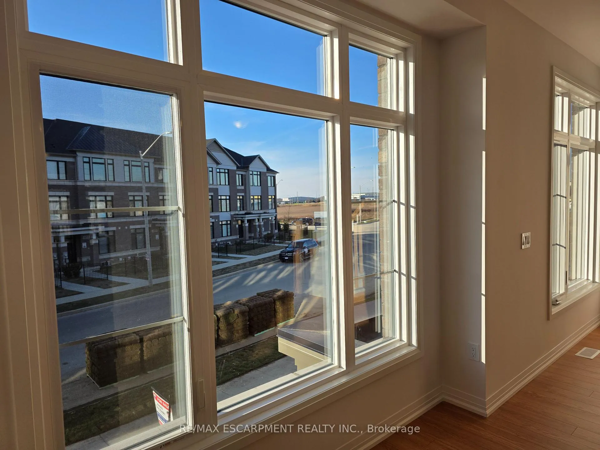Photo 21 of 484 Provident Way, Hamilton, Mount Hope — HOMEH