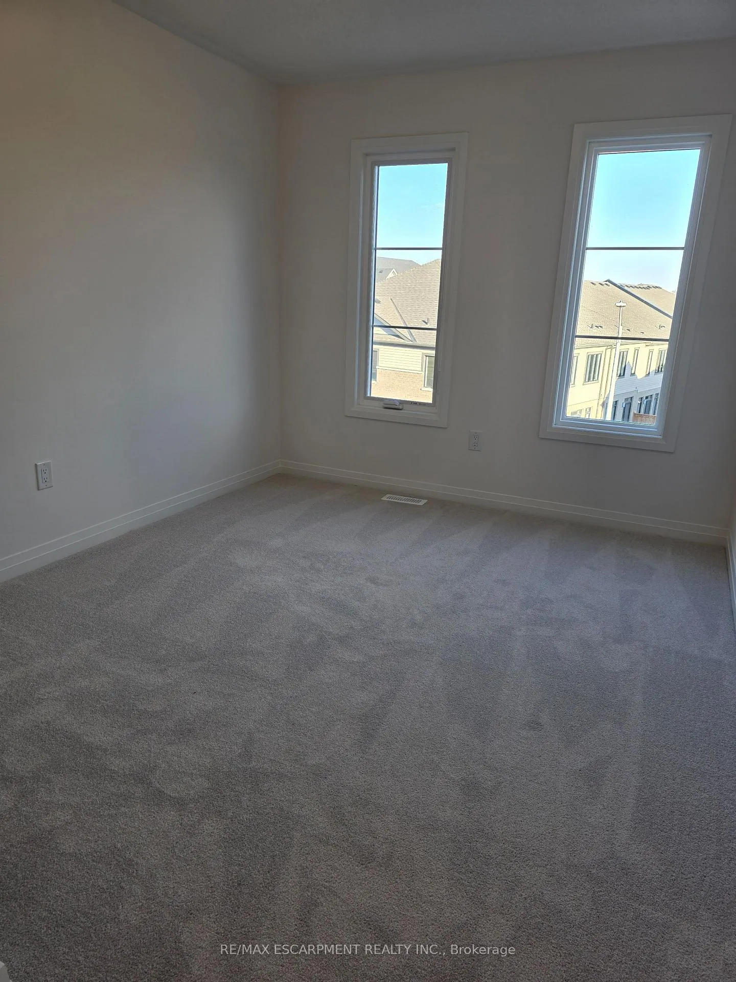 Photo 25 of 484 Provident Way, Hamilton, Mount Hope — HOMEH