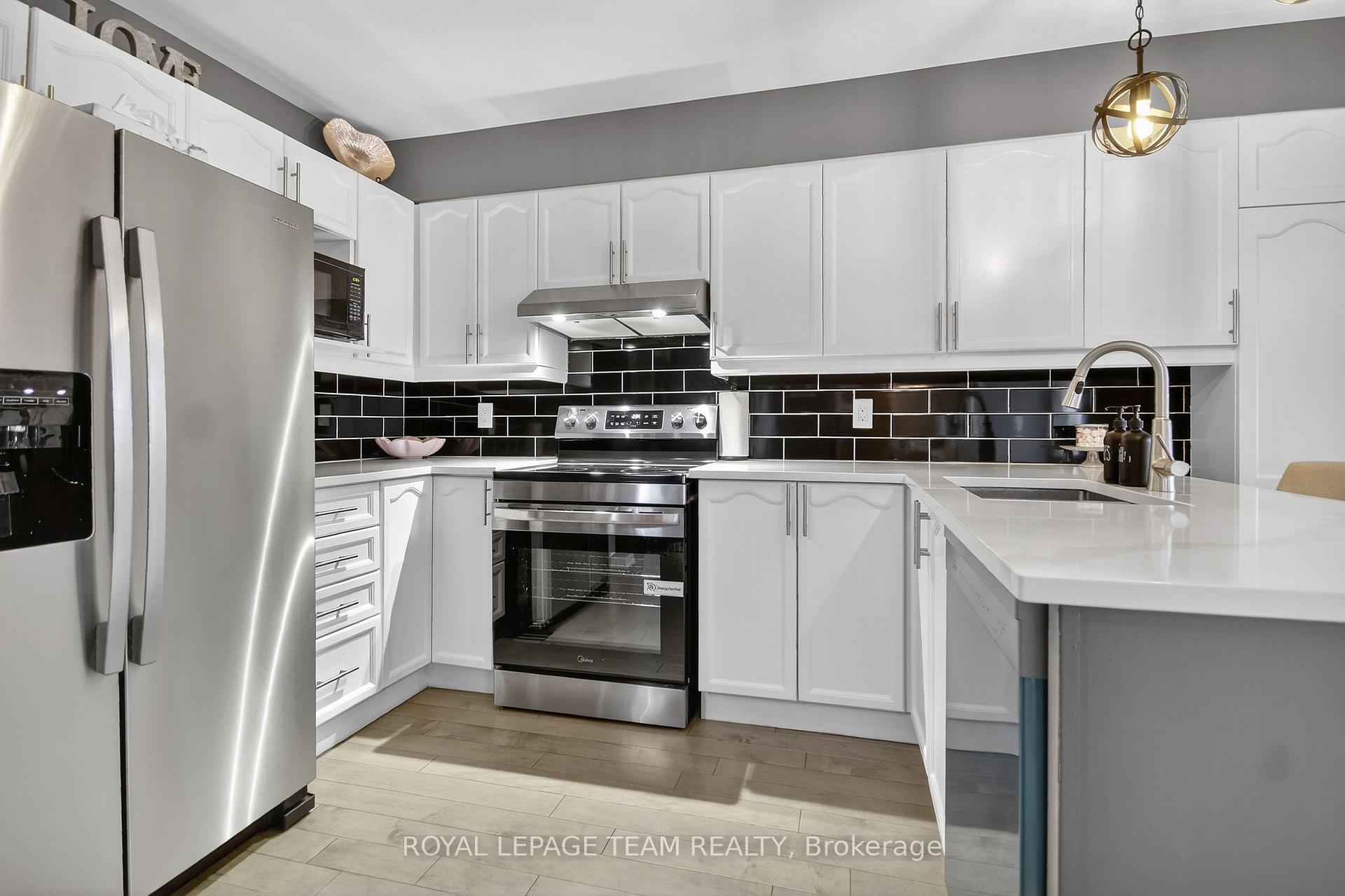 Photo 16 of 7 Newcastle Avenue, Ottawa, Kanata - Morgan's Grant/South March — HOMEH