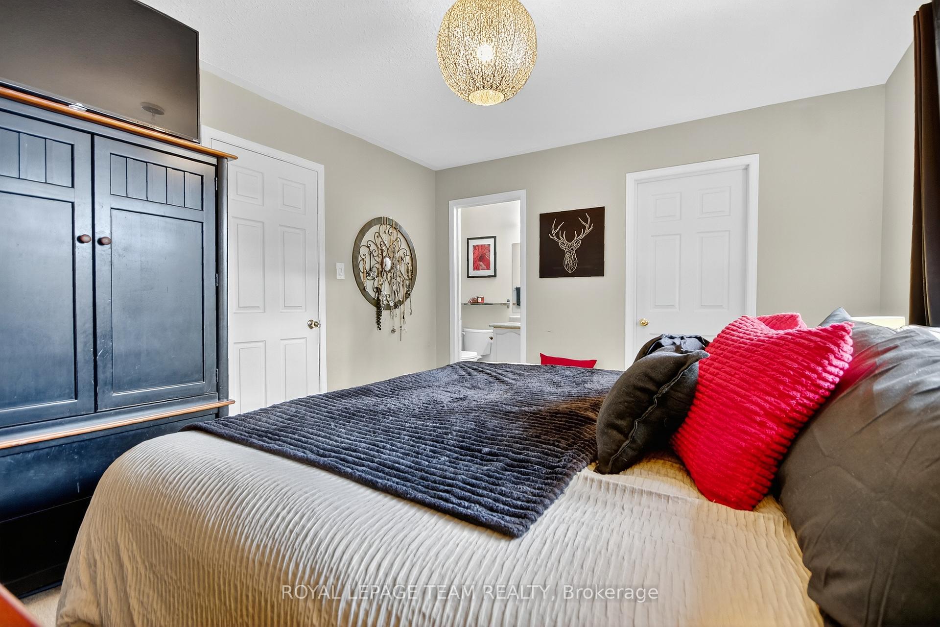 Photo 22 of 7 Newcastle Avenue, Ottawa, Kanata - Morgan's Grant/South March — HOMEH