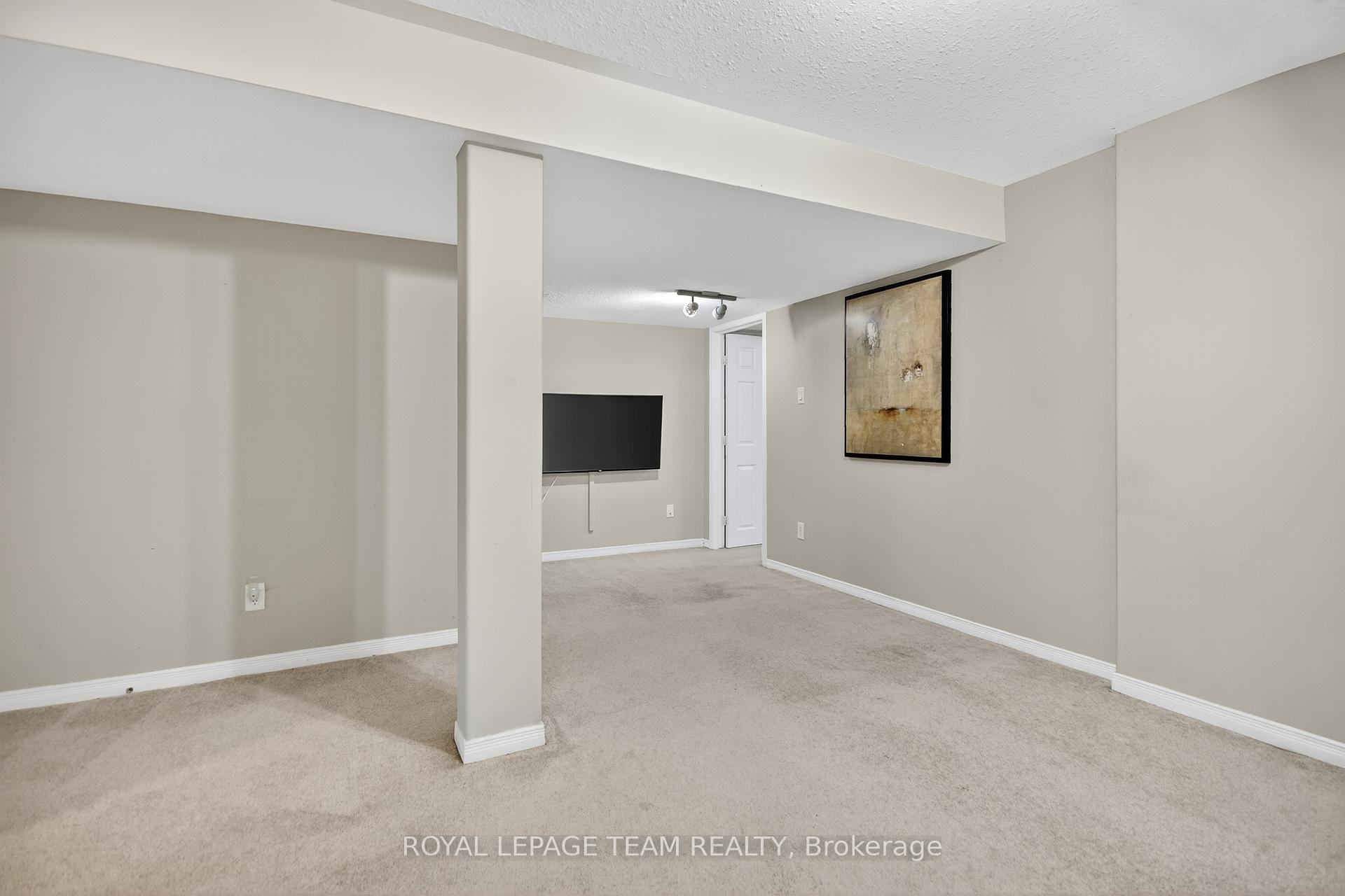 Photo 39 of 7 Newcastle Avenue, Ottawa, Kanata - Morgan's Grant/South March — HOMEH