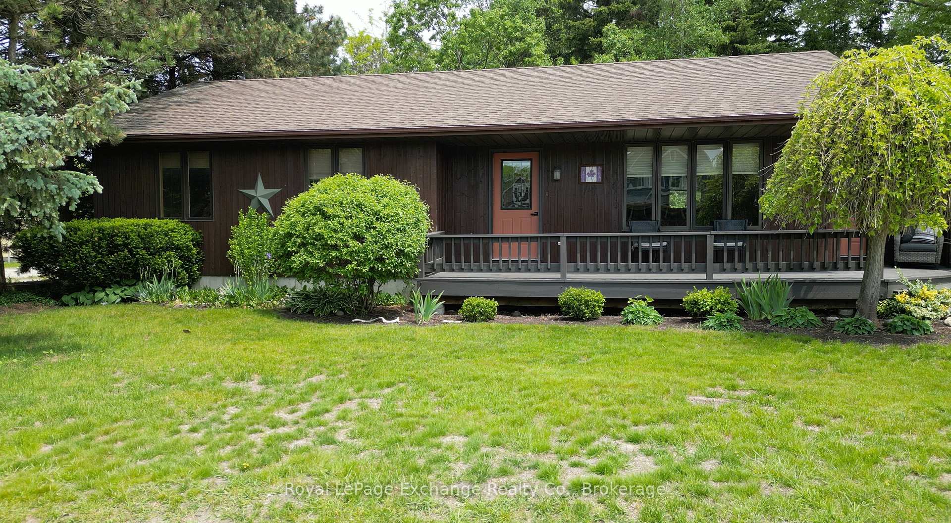 Front of 427 Kincardine Avenue