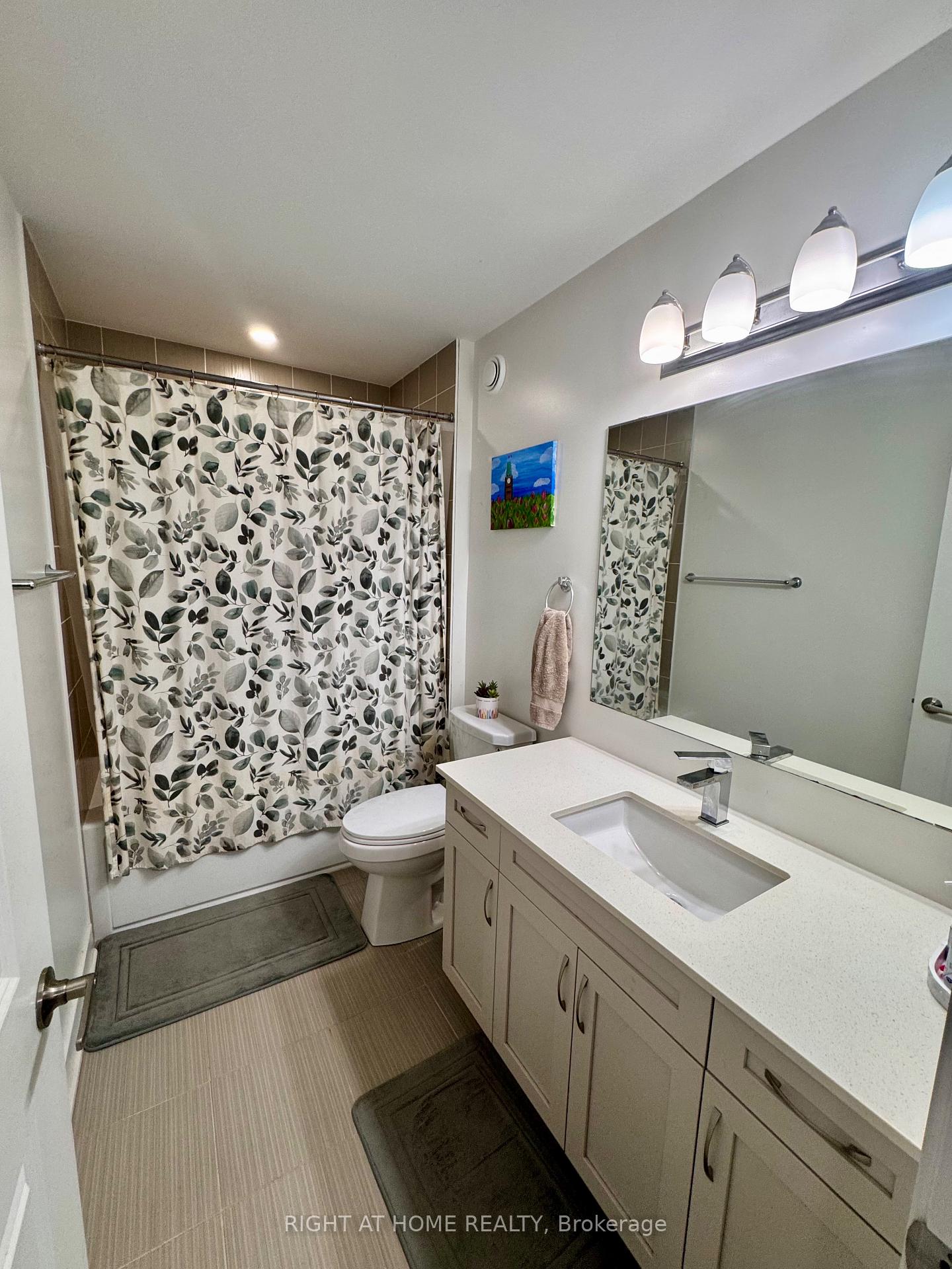 Photo 16 of 23 Plank Street, Ottawa, Kanata - Emerald Meadows/Trailwest — HOMEH