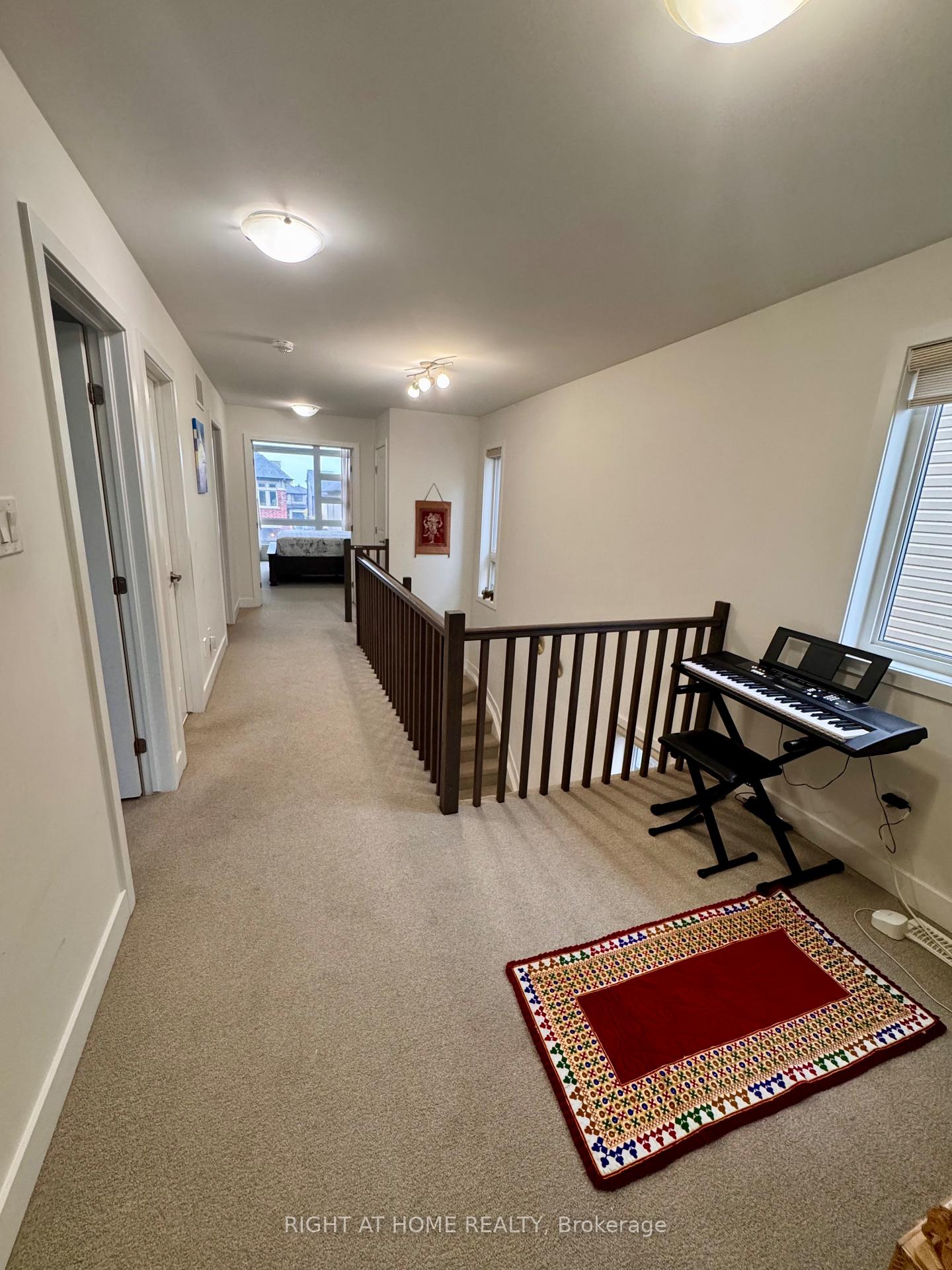 Photo 21 of 23 Plank Street, Ottawa, Kanata - Emerald Meadows/Trailwest — HOMEH