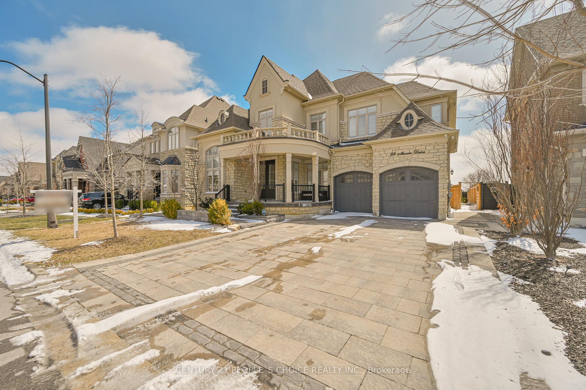 Photo 2 of 39 Munsie Drive, King, Nobleton — HOMEH