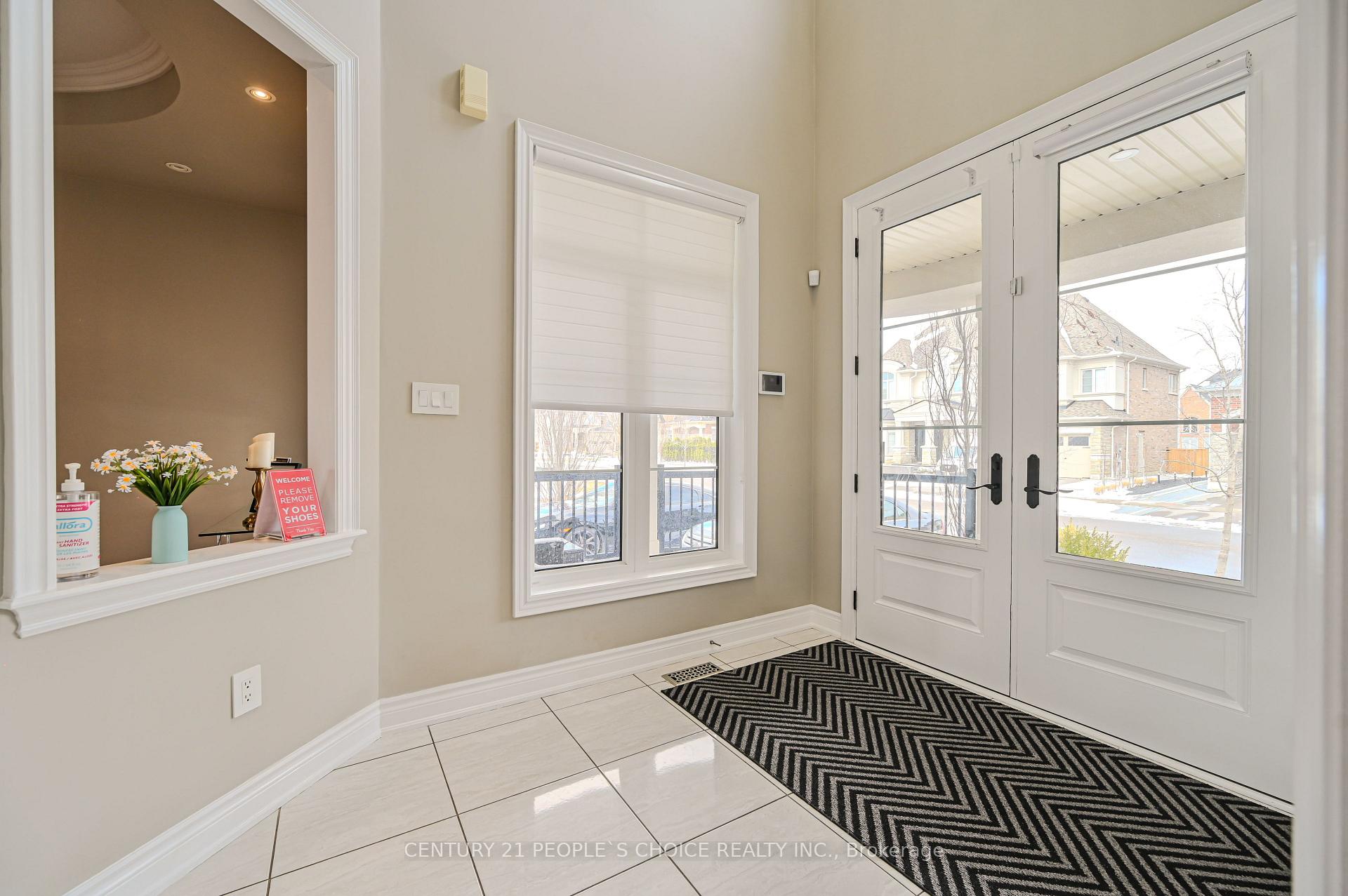 Photo 5 of 39 Munsie Drive, King, Nobleton — HOMEH