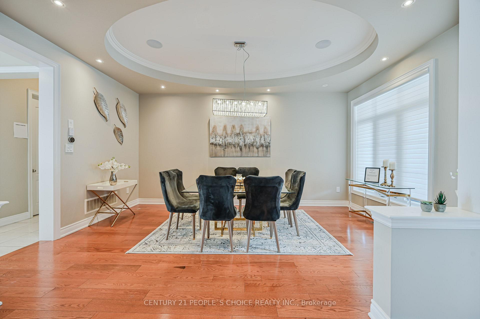 Photo 9 of 39 Munsie Drive, King, Nobleton — HOMEH
