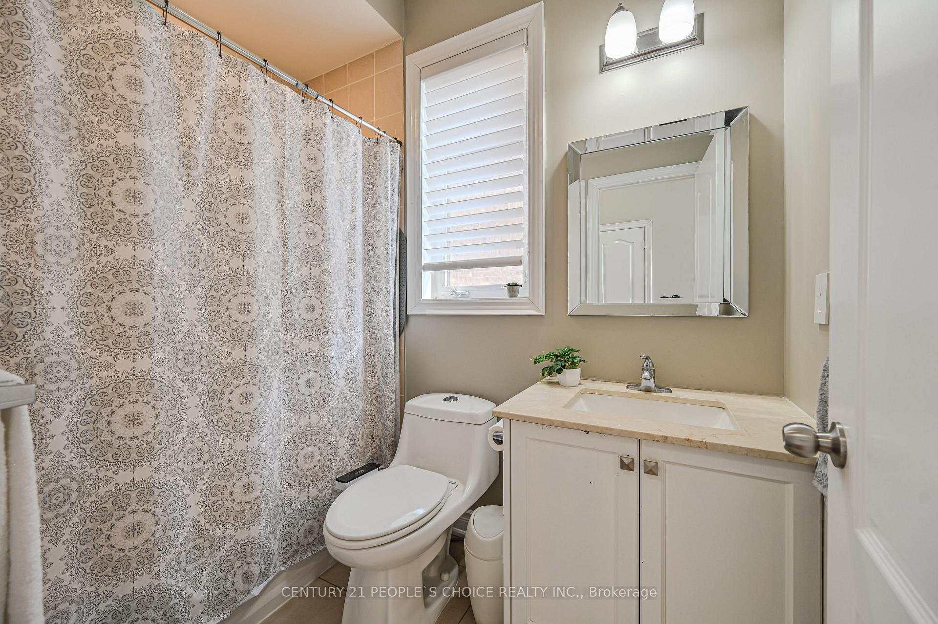 Photo 32 of 39 Munsie Drive, King, Nobleton — HOMEH