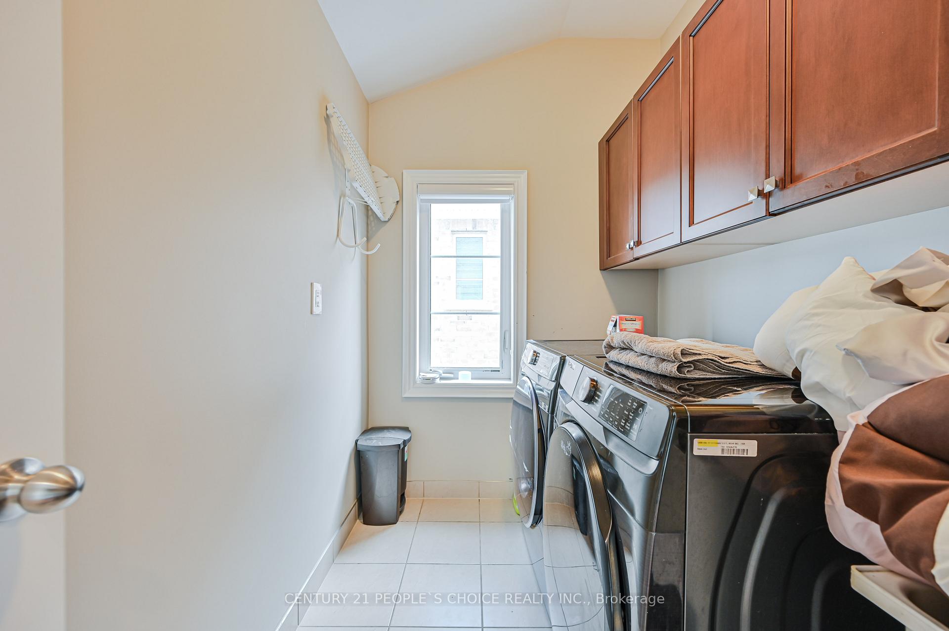 Photo 36 of 39 Munsie Drive, King, Nobleton — HOMEH