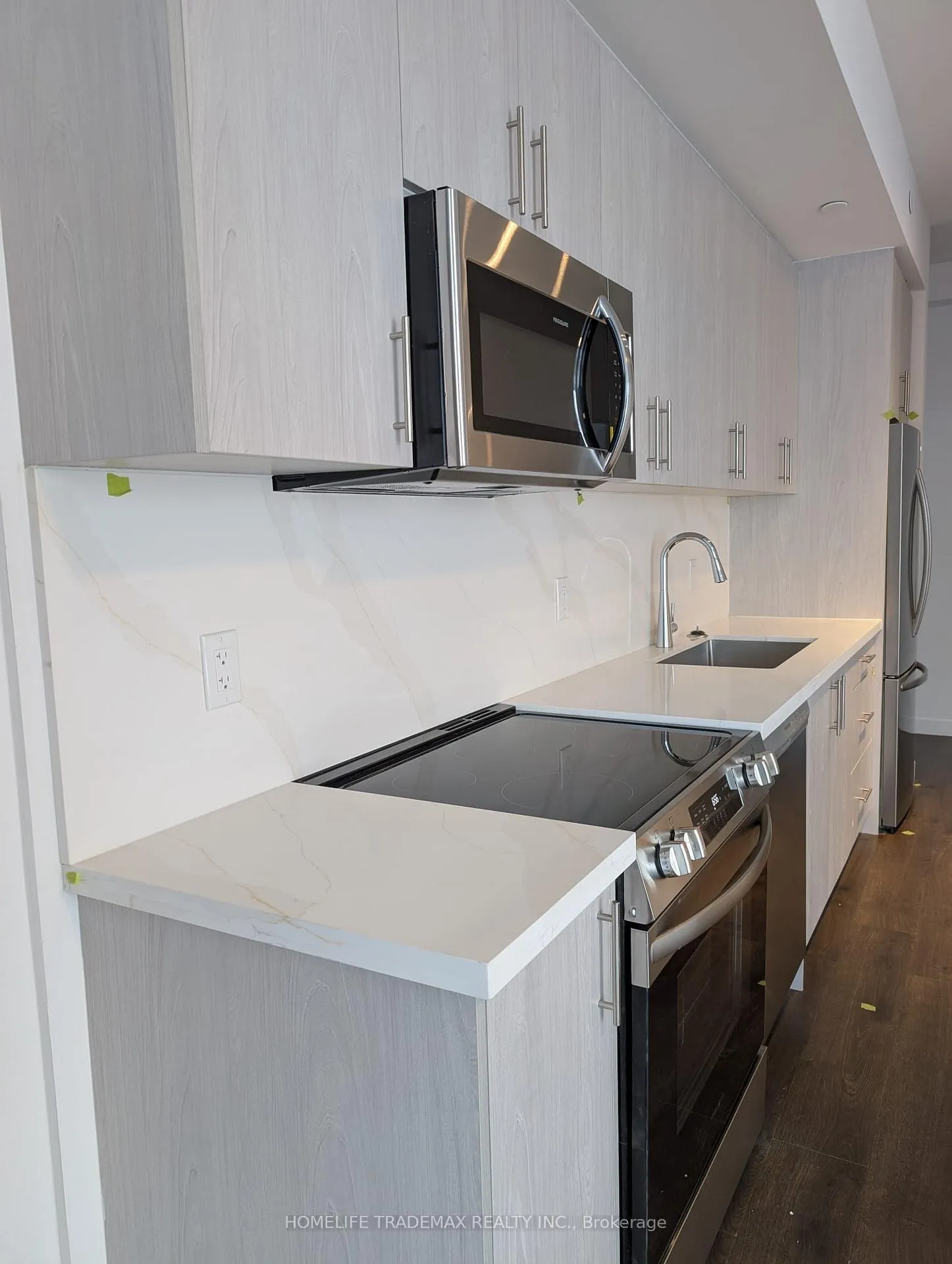 Photo 5 of Unit 11, 30 Markdale Lane, Markham, Middlefield — HOMEH