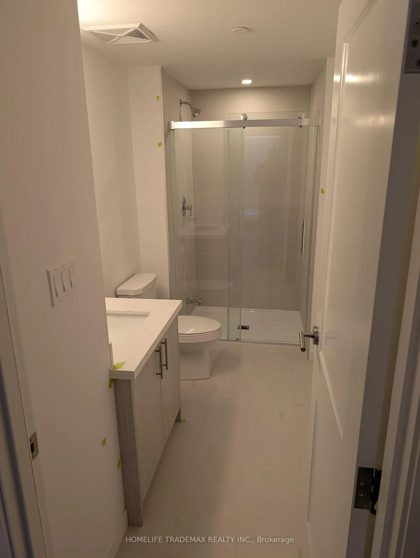 Photo 17 of Unit 11, 30 Markdale Lane, Markham, Middlefield — HOMEH