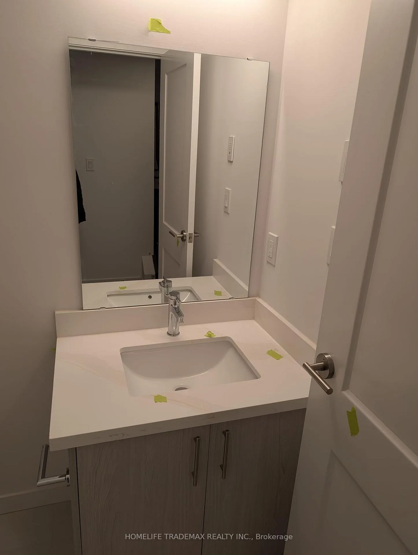 Photo 24 of Unit 11, 30 Markdale Lane, Markham, Middlefield — HOMEH