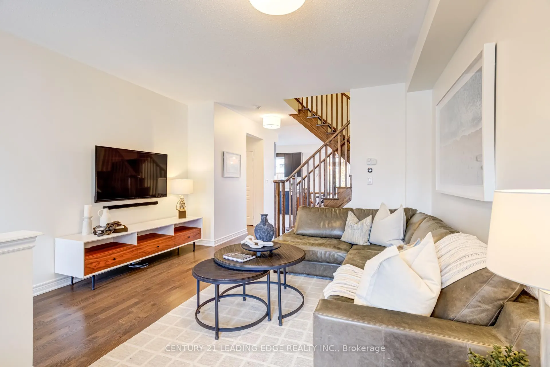 Photo 11 of 9 Aksel Rinck Drive, Markham, Berczy — HOMEH