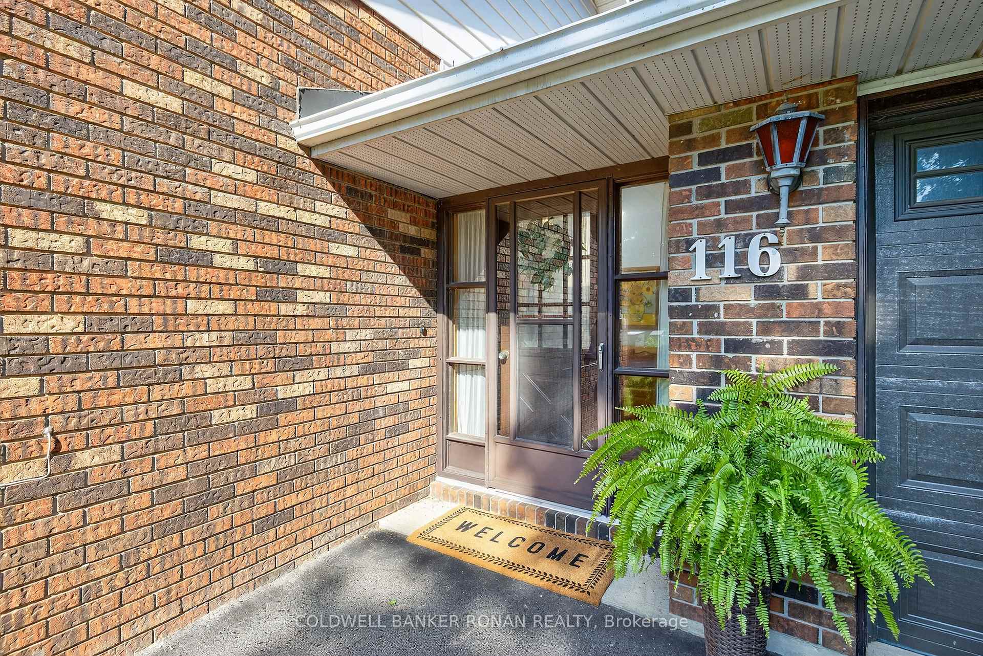 Photo 5 of 116 Armstrong Crescent, King, Pottageville — HOMEH