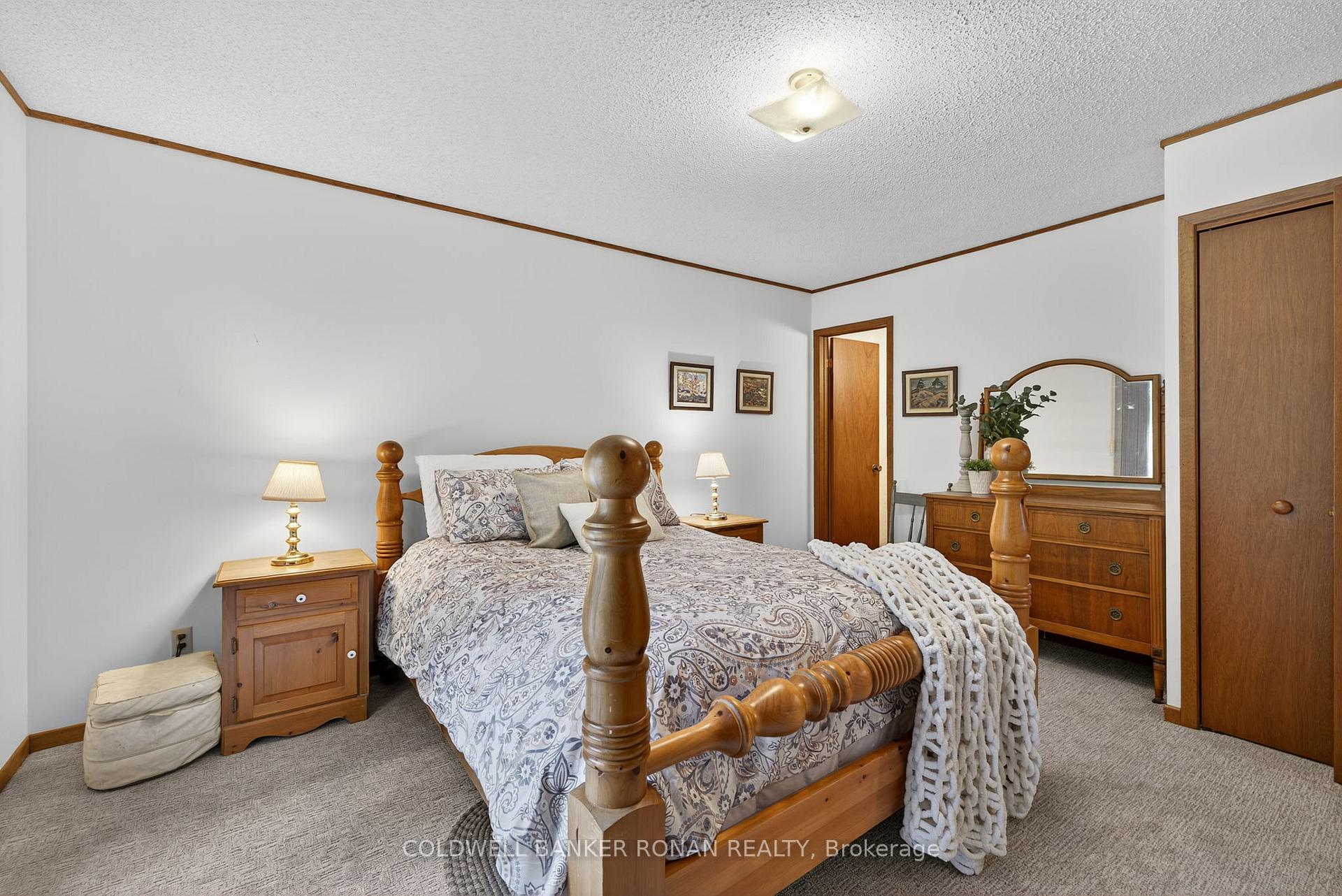 Photo 25 of 116 Armstrong Crescent, King, Pottageville — HOMEH
