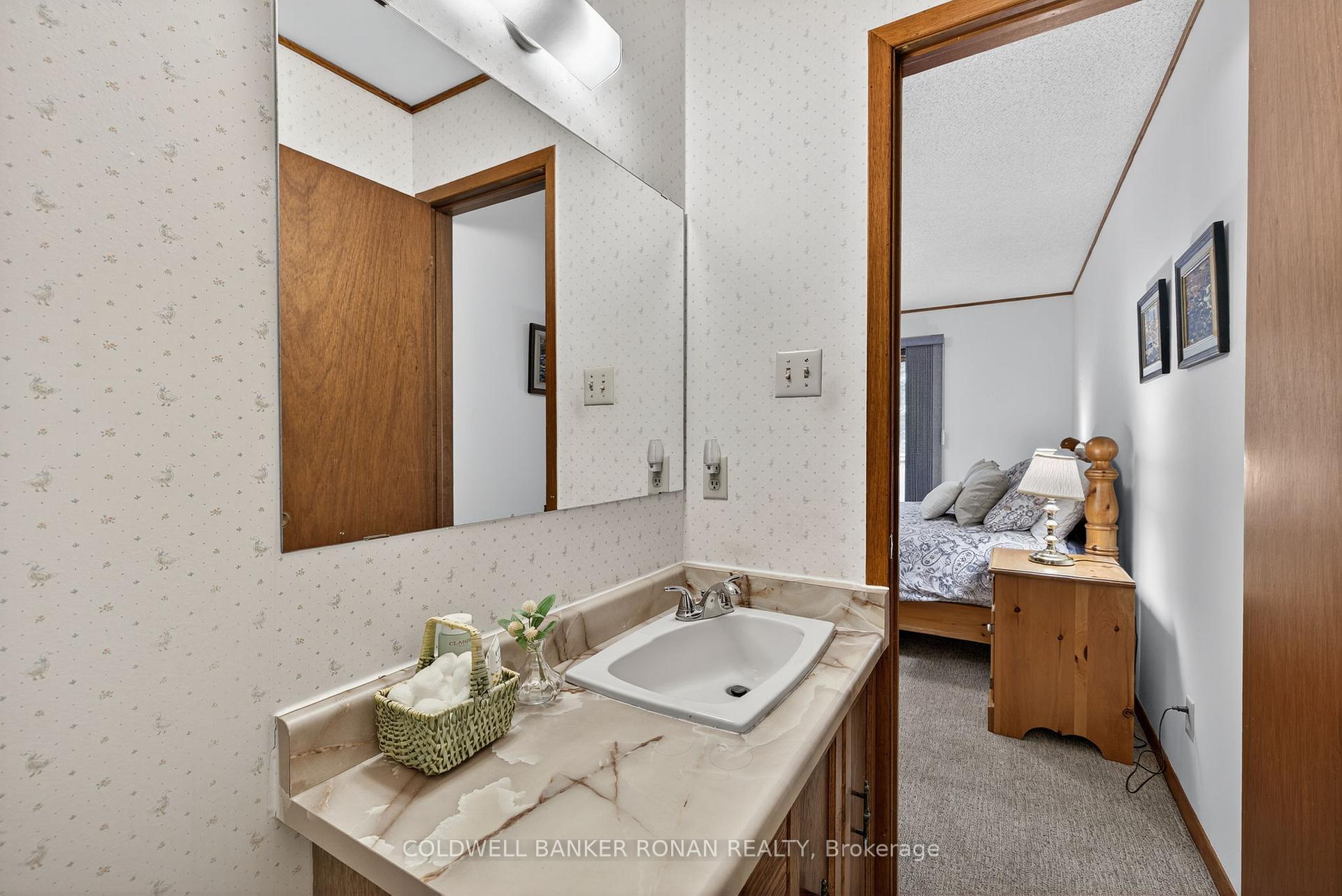 Photo 26 of 116 Armstrong Crescent, King, Pottageville — HOMEH