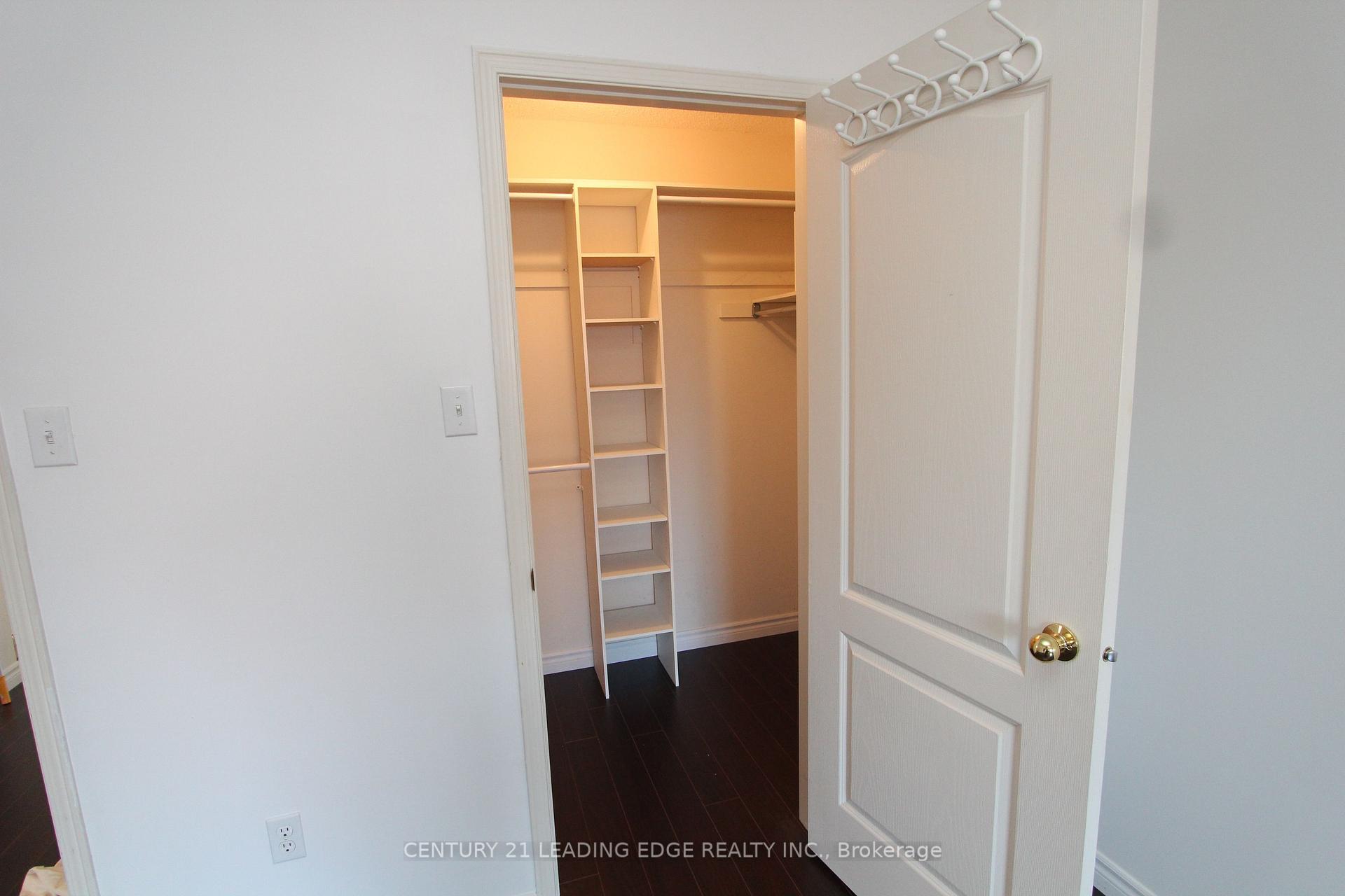 Photo 10 of 308 Castlemore Avenue, Markham, Berczy — HOMEH