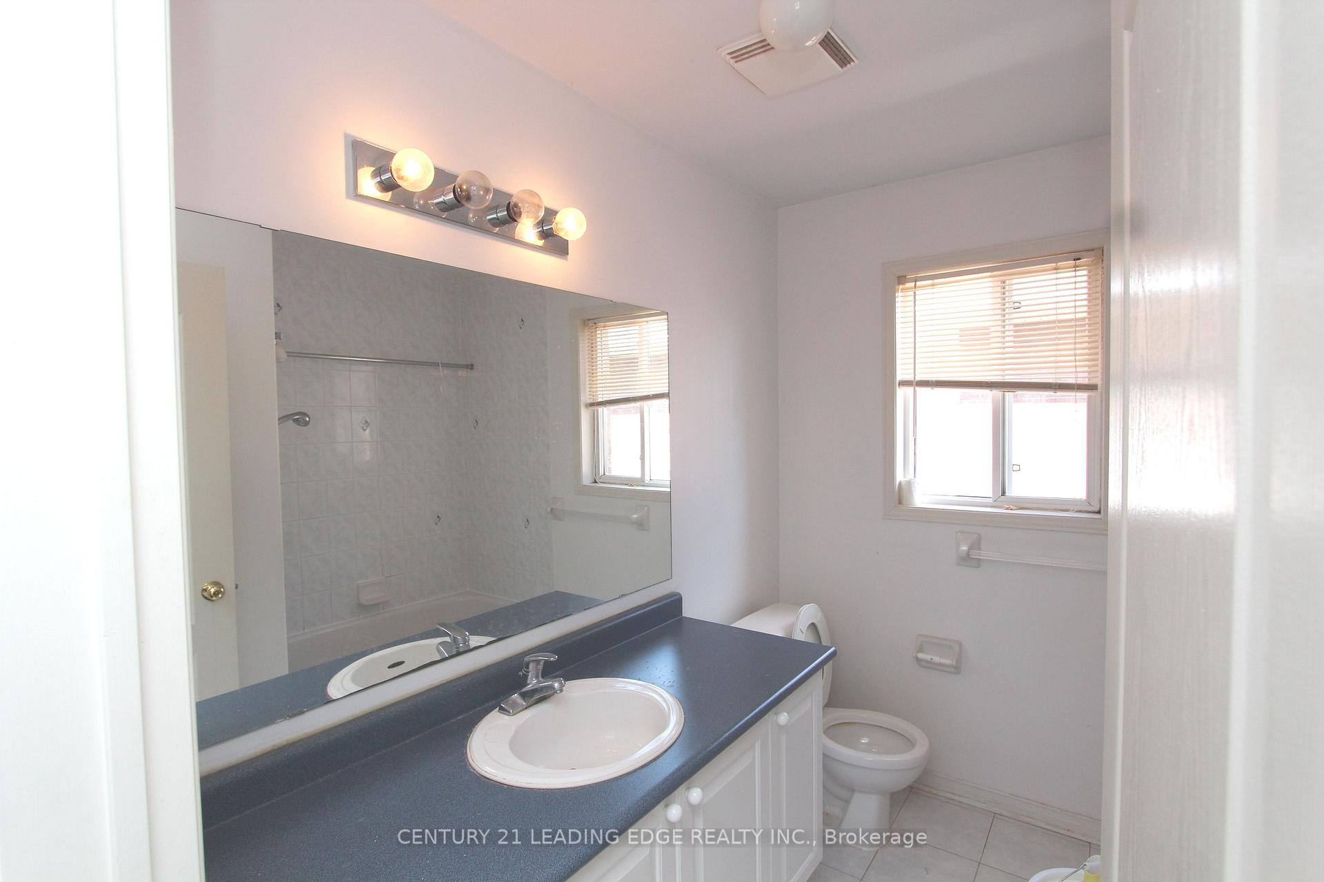 Photo 16 of 308 Castlemore Avenue, Markham, Berczy — HOMEH
