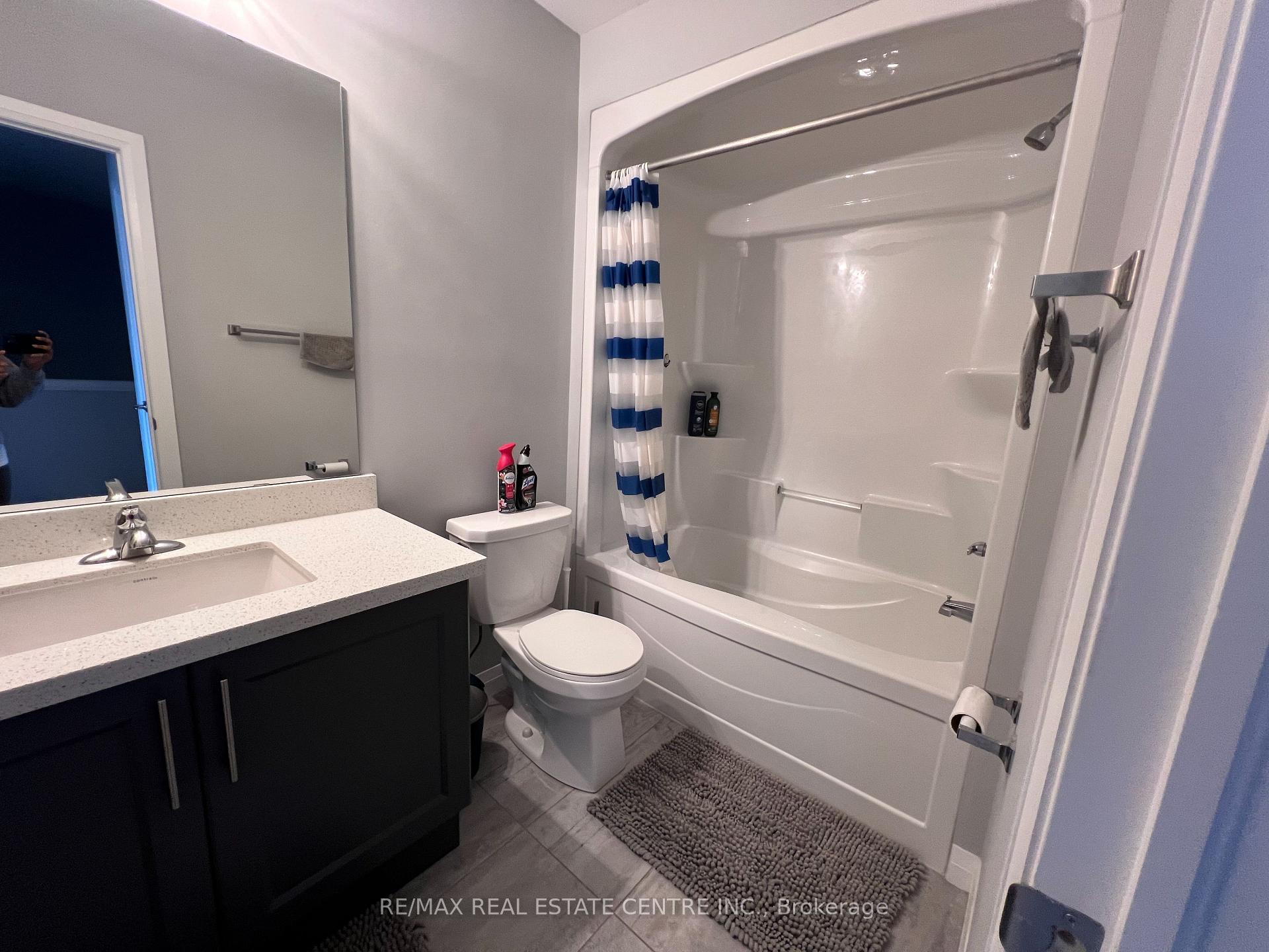 Photo 2 of 60 Aquarius Crescent, Hamilton, Rural Glanbrook — HOMEH