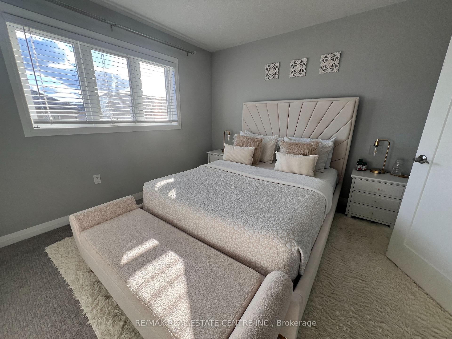 Photo 8 of 60 Aquarius Crescent, Hamilton, Rural Glanbrook — HOMEH
