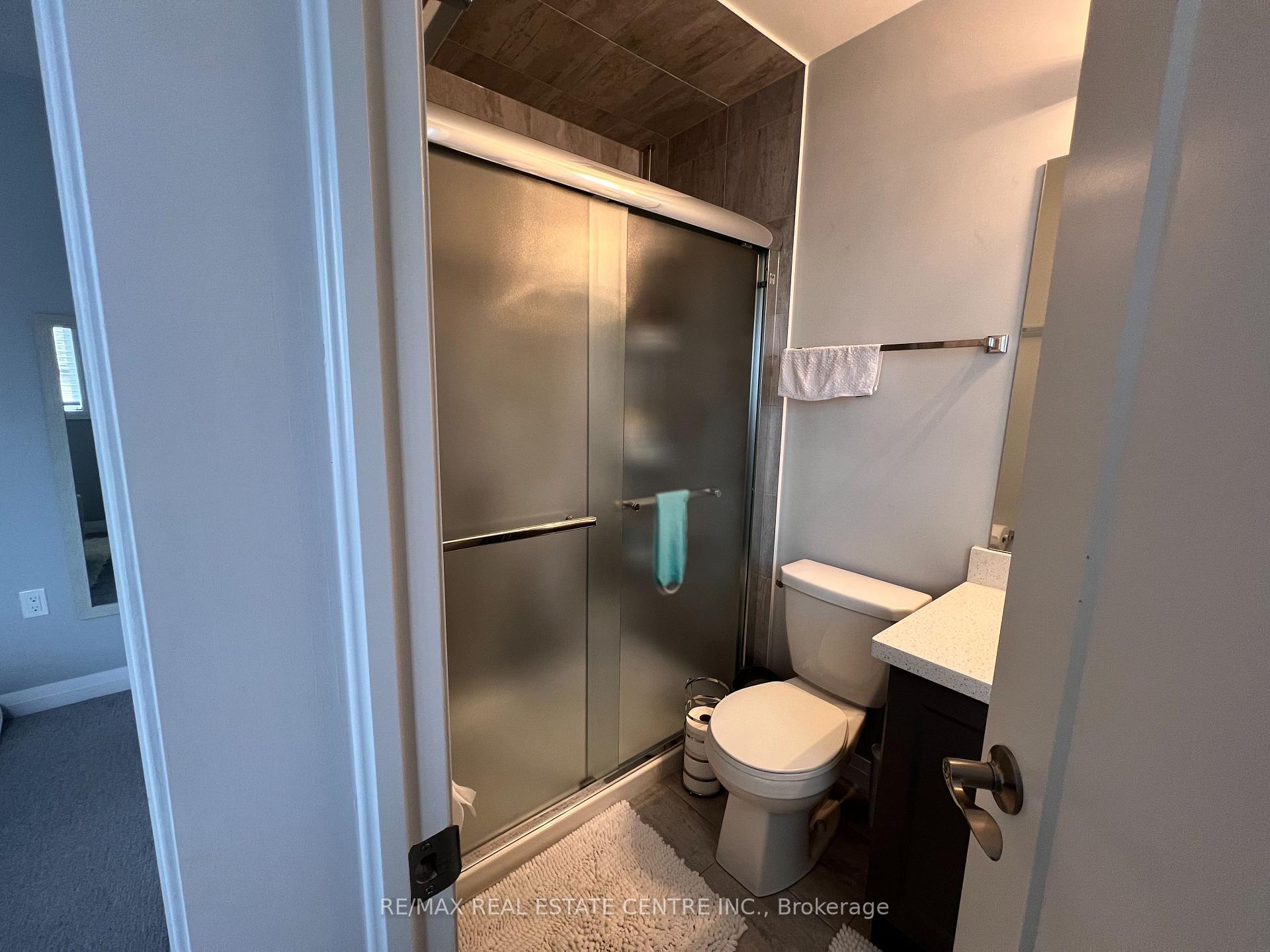 Photo 9 of 60 Aquarius Crescent, Hamilton, Rural Glanbrook — HOMEH