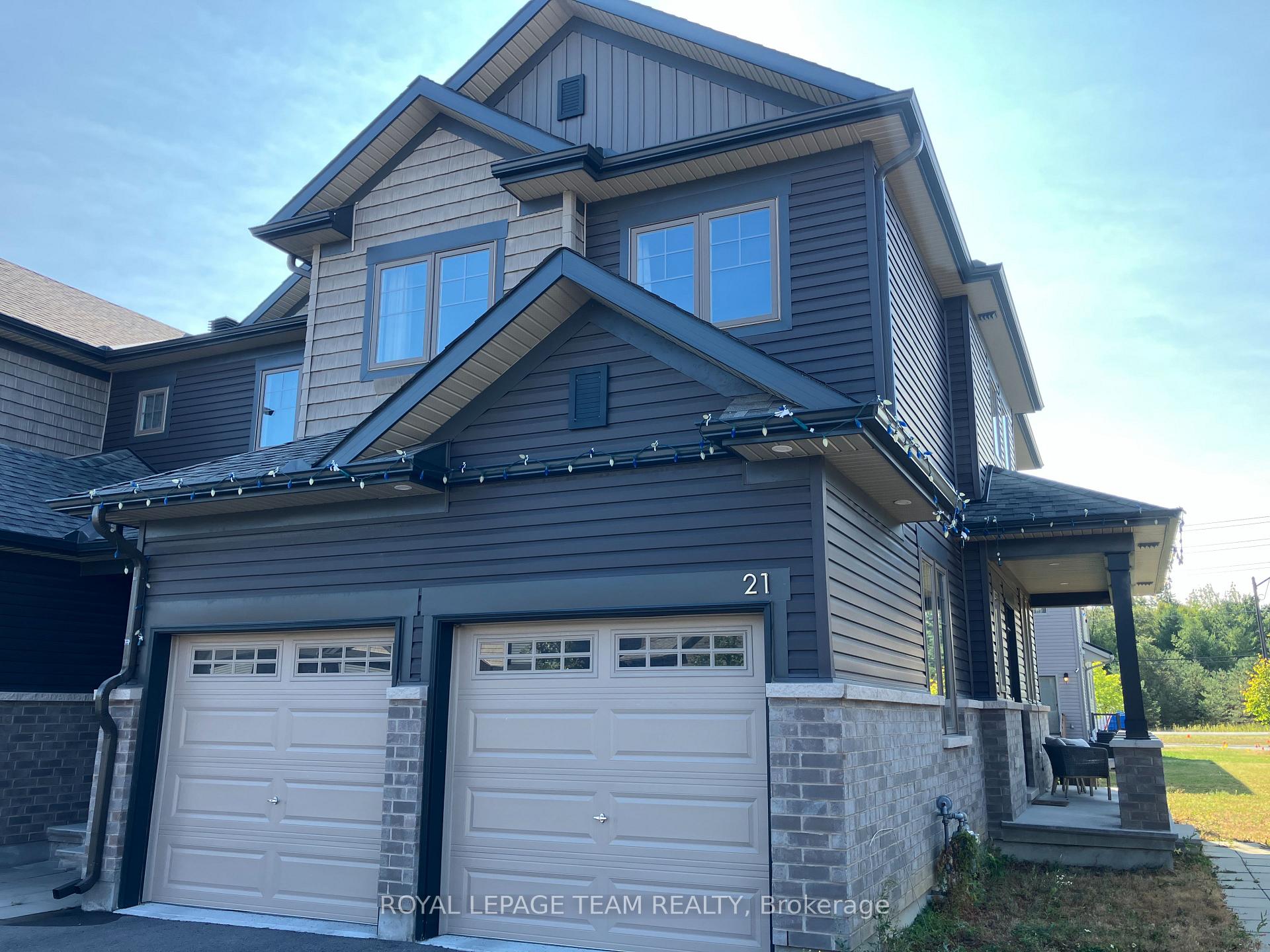 Photo 1 of 21 Rookie Crescent, Ottawa, Kanata - Emerald Meadows/Trailwest — HOMEH