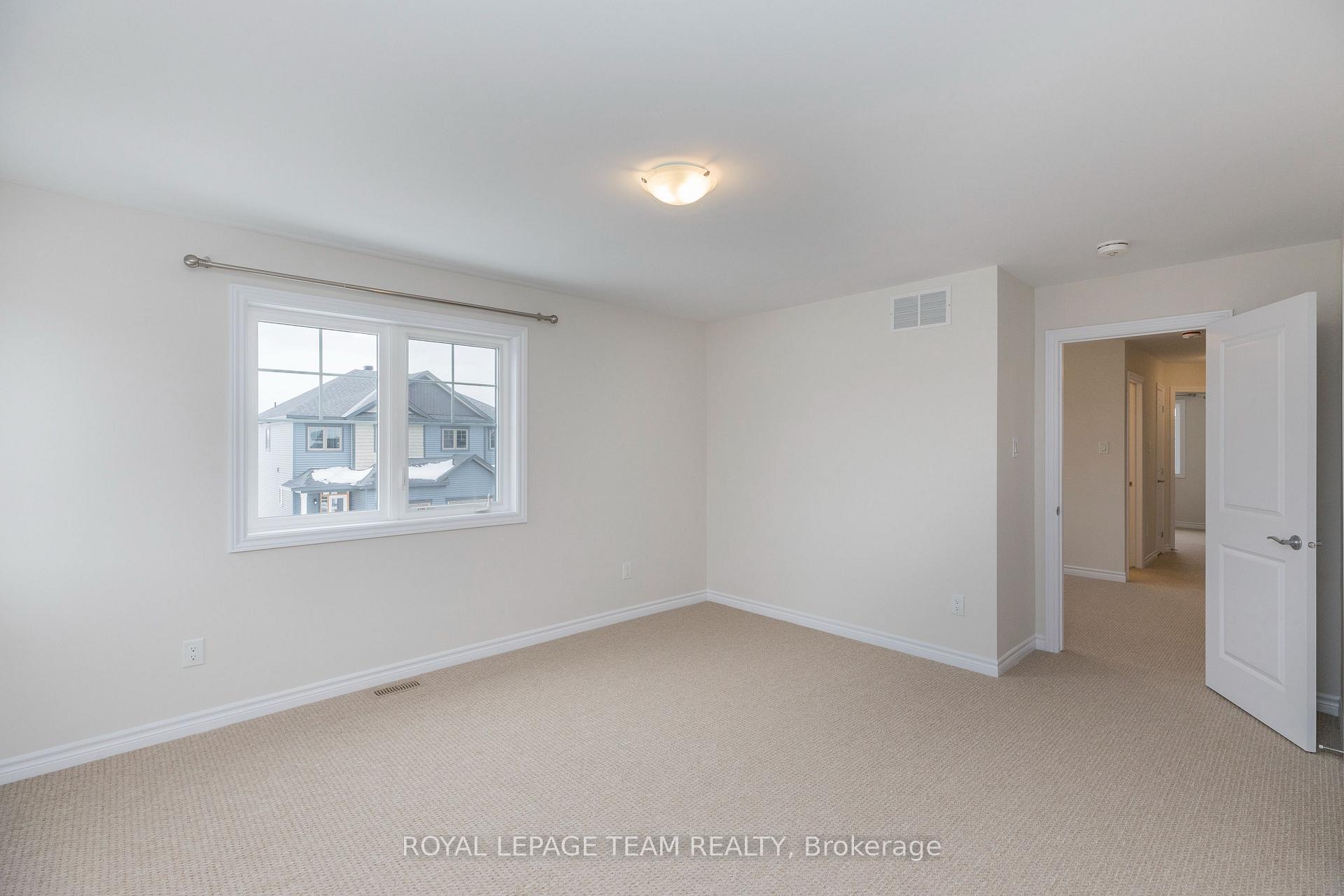 Photo 26 of 21 Rookie Crescent, Ottawa, Kanata - Emerald Meadows/Trailwest — HOMEH
