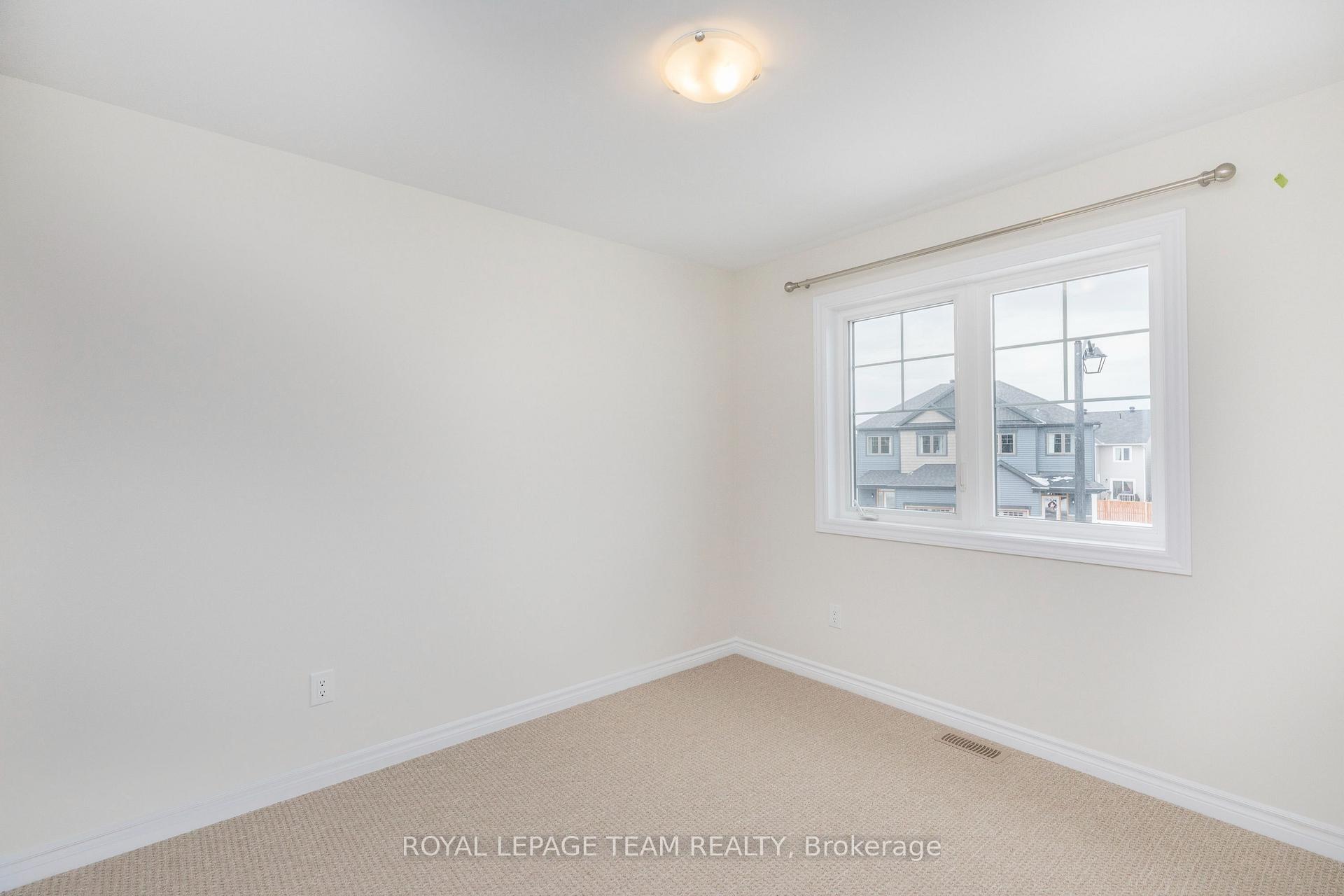 Photo 37 of 21 Rookie Crescent, Ottawa, Kanata - Emerald Meadows/Trailwest — HOMEH
