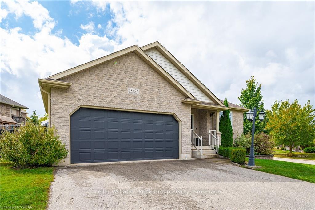 Photo 3 of 115 Andrews Dr W, Mapleton, Rural Mapleton — HOMEH