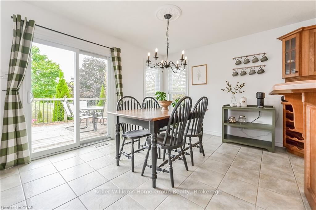 Photo 23 of 115 Andrews Dr W, Mapleton, Rural Mapleton — HOMEH