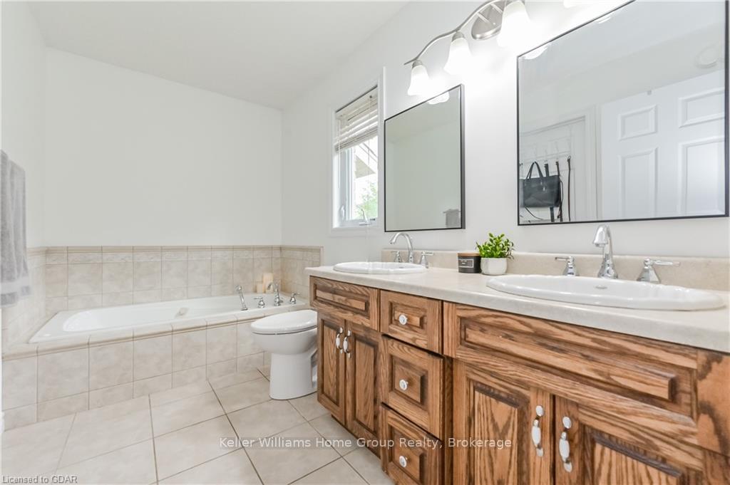 Photo 27 of 115 Andrews Dr W, Mapleton, Rural Mapleton — HOMEH