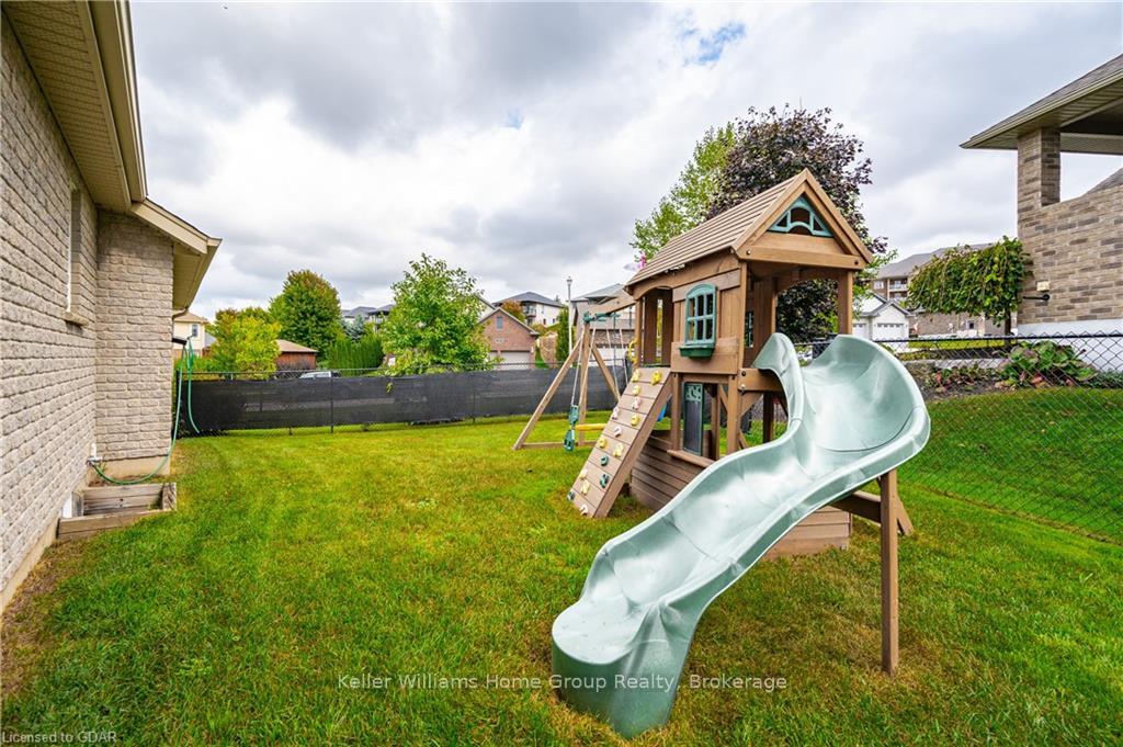 Photo 44 of 115 Andrews Dr W, Mapleton, Rural Mapleton — HOMEH