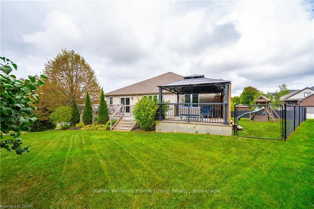 Photo 45 of 115 Andrews Dr W, Mapleton, Rural Mapleton — HOMEH