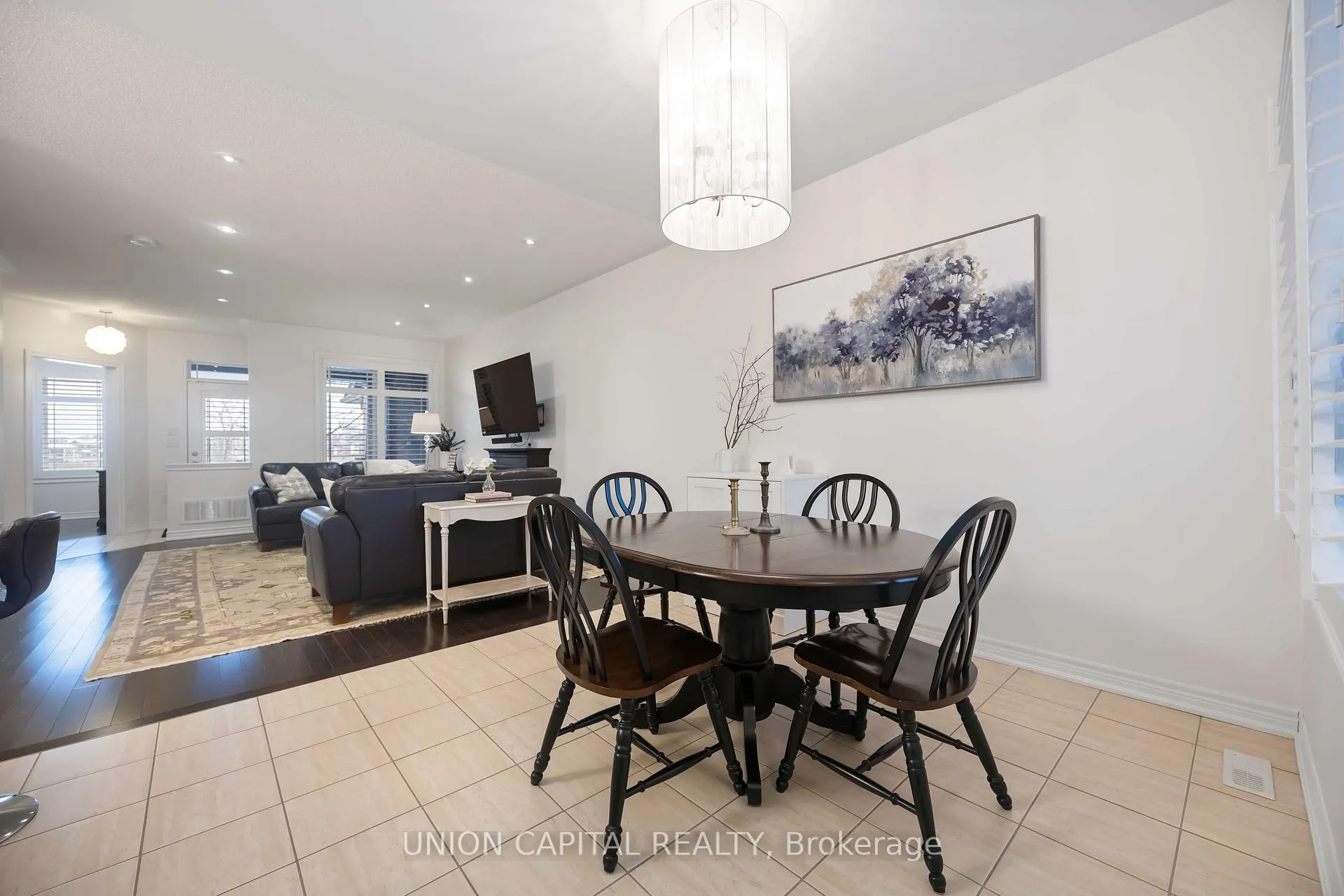 Photo 11 of 526 Church Street, Markham, Cornell — HOMEH