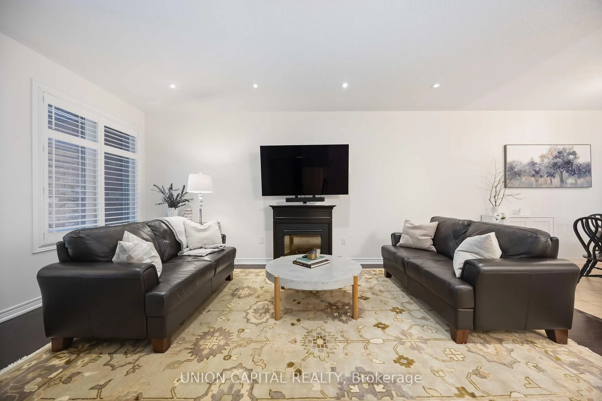 Photo 13 of 526 Church Street, Markham, Cornell — HOMEH