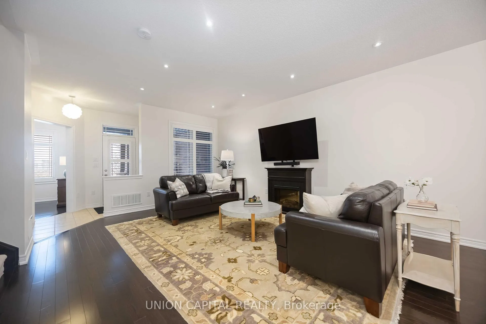 Photo 14 of 526 Church Street, Markham, Cornell — HOMEH