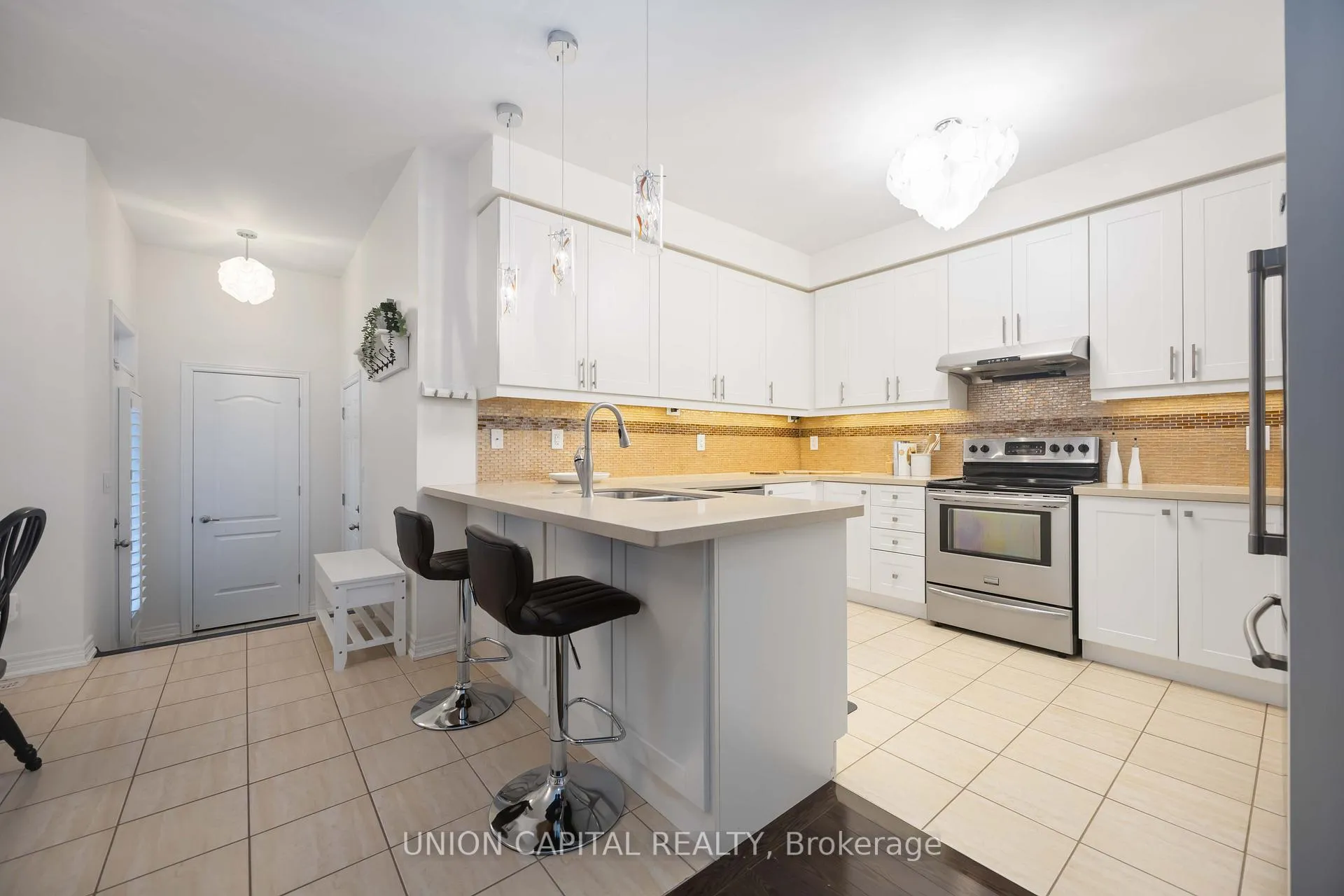 Photo 18 of 526 Church Street, Markham, Cornell — HOMEH
