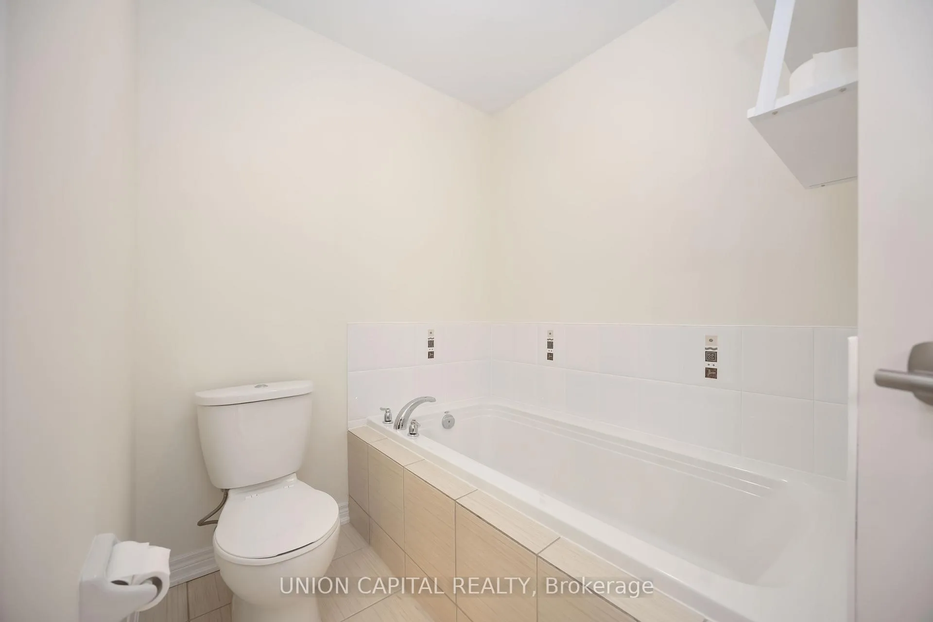 Photo 43 of 526 Church Street, Markham, Cornell — HOMEH
