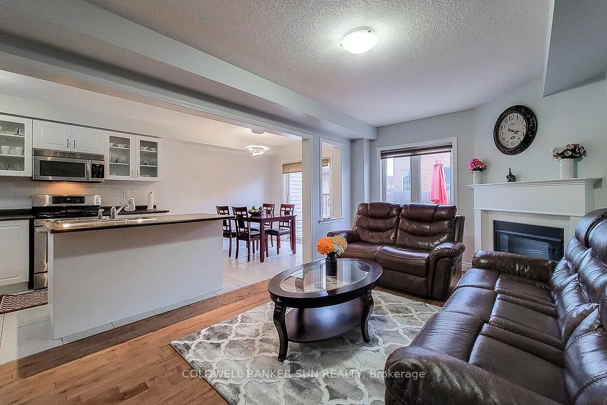 Photo 12 of 62 Lynch Crescent, Hamilton, Binbrook — HOMEH