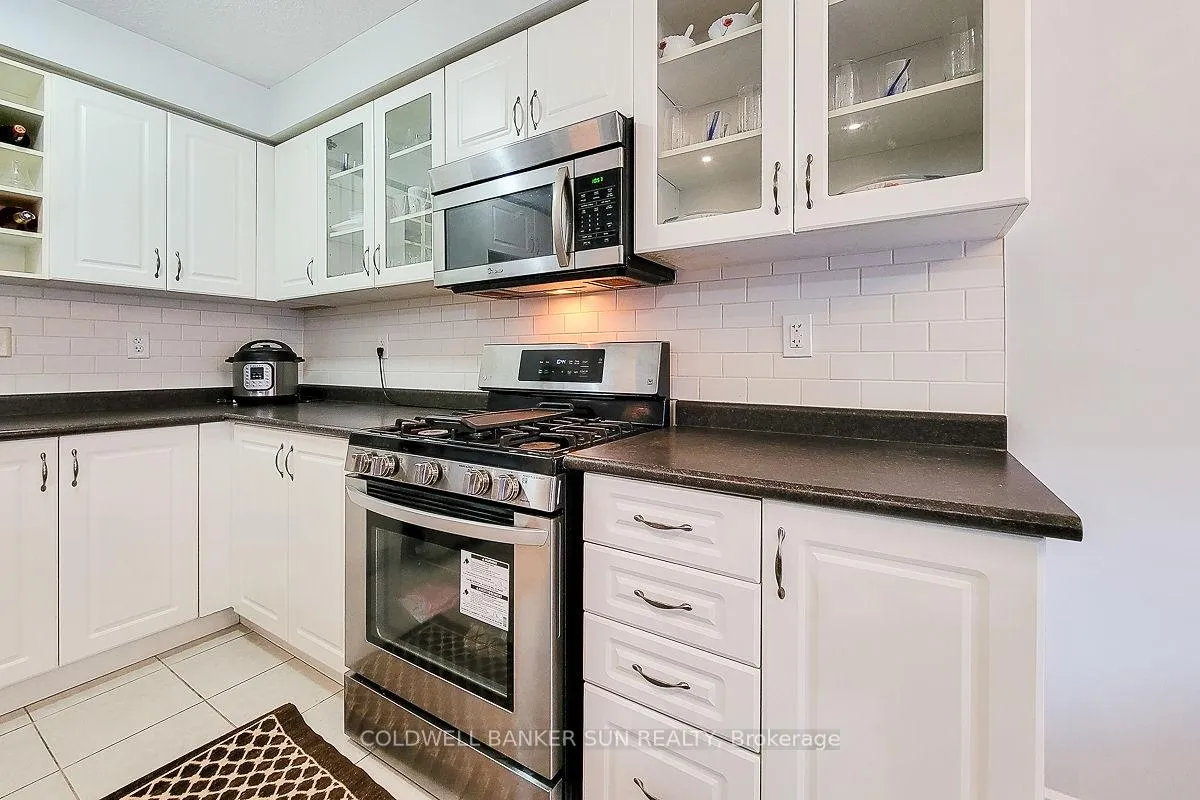 Photo 16 of 62 Lynch Crescent, Hamilton, Binbrook — HOMEH